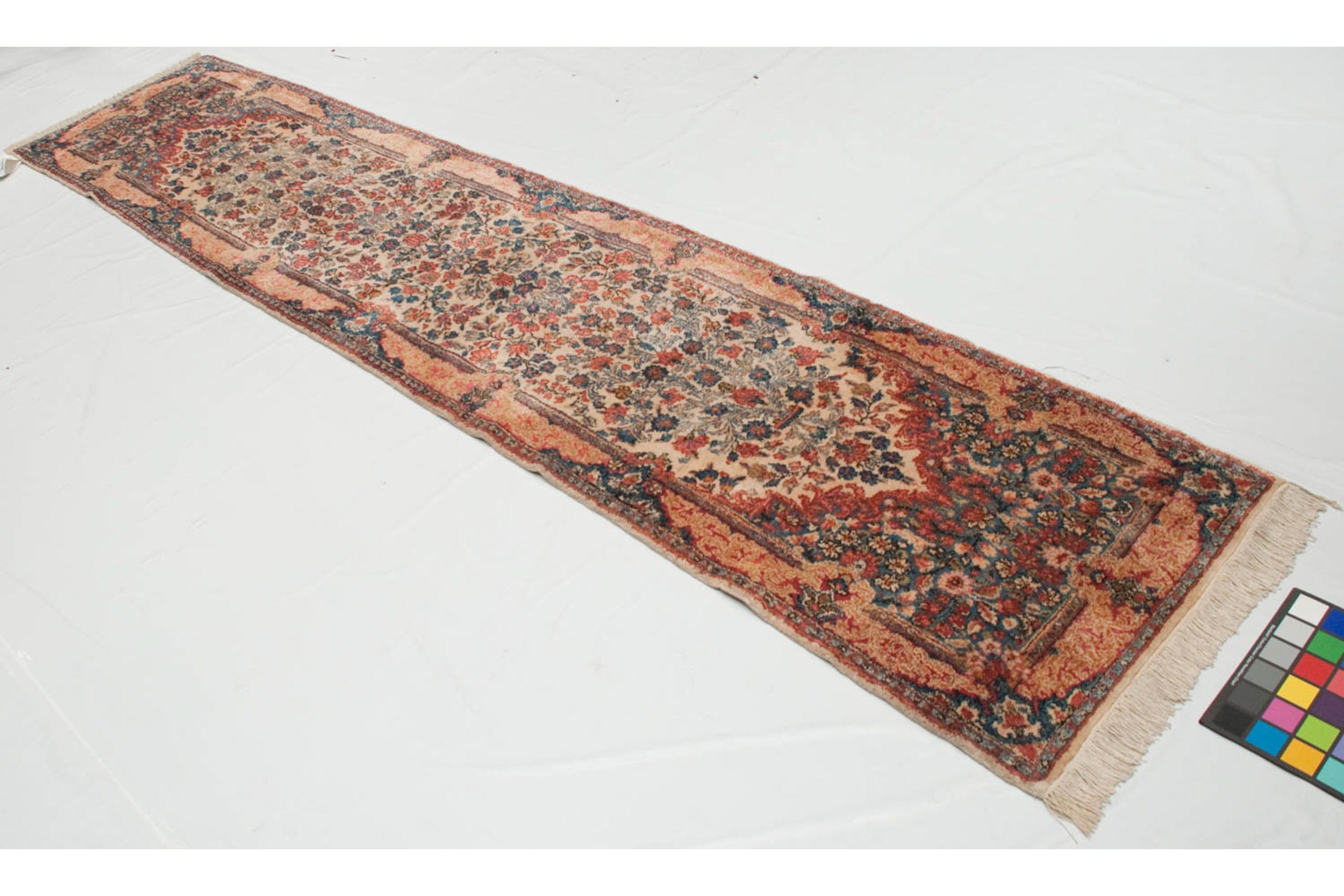 Vintage Kerman Teppich Läufer (Sonstiges) im Angebot