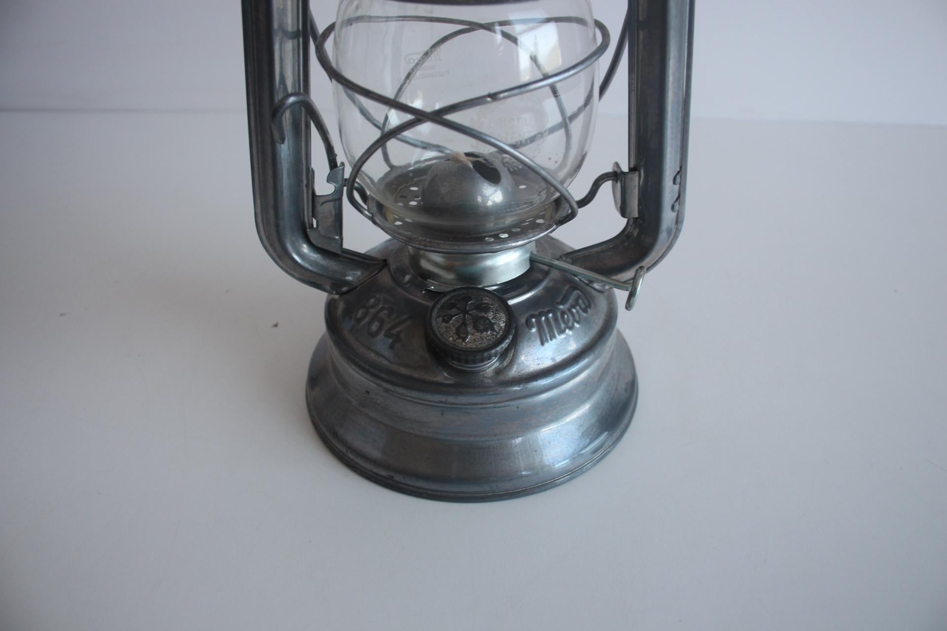 Metà XX secolo Lampada a cherosene d'epoca, Meva, modello 864, circa 1960 in vendita