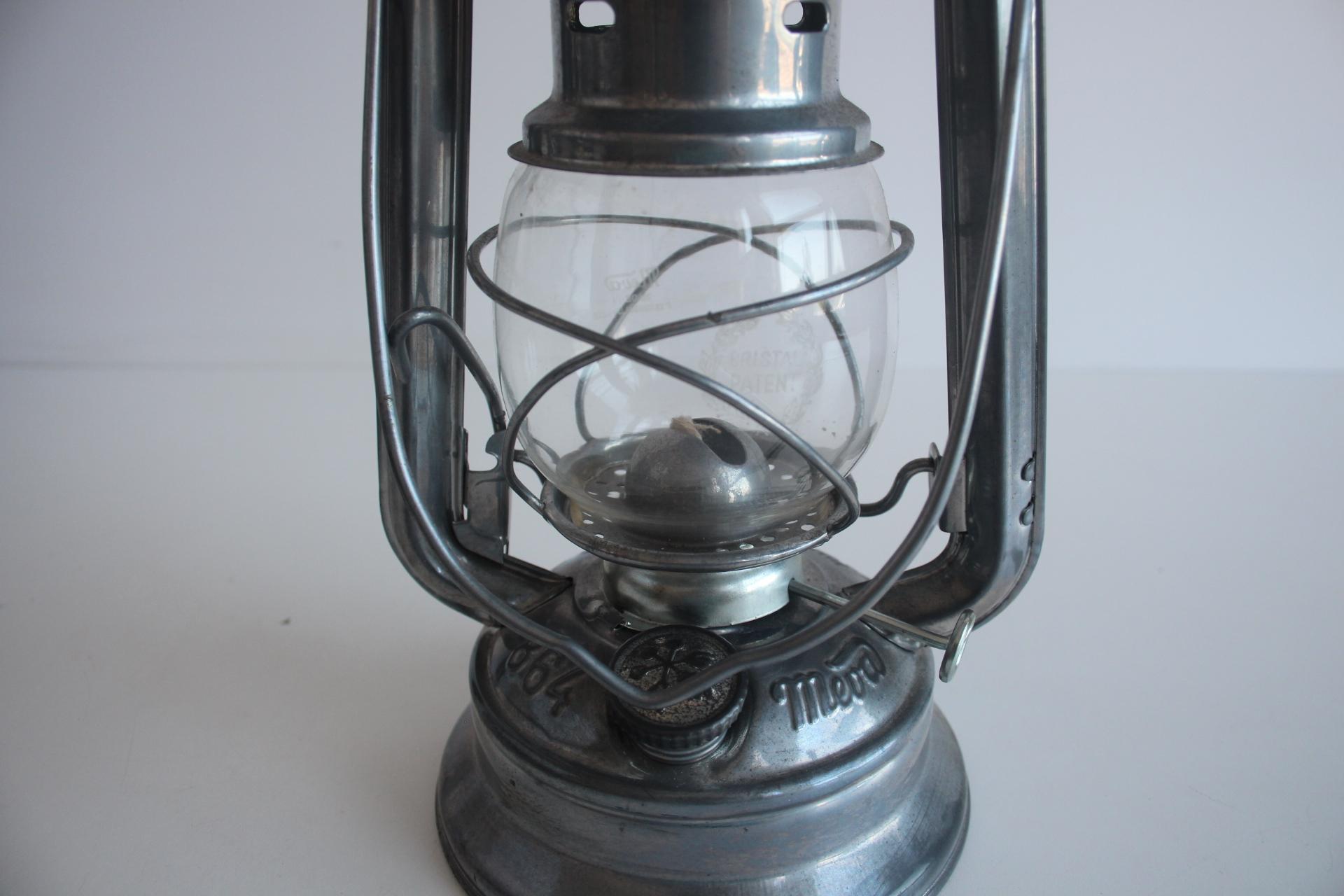 Lampada a cherosene d'epoca, Meva, modello 864, circa 1960 in vendita 2