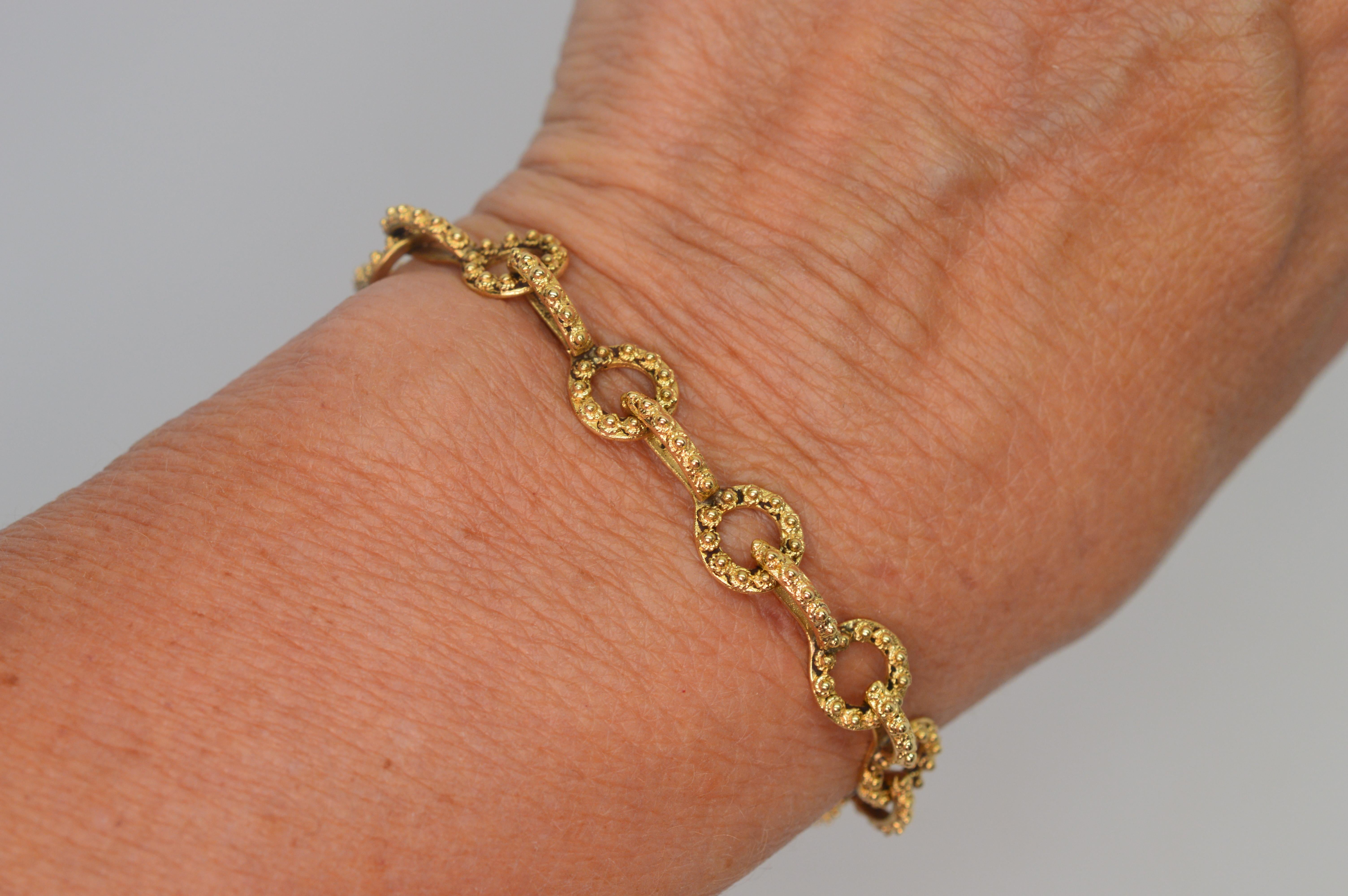 Women's Vintage Keyhole Link Yellow Gold Bracelet