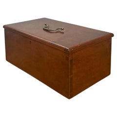 Vintage Keyhole Wooden Box