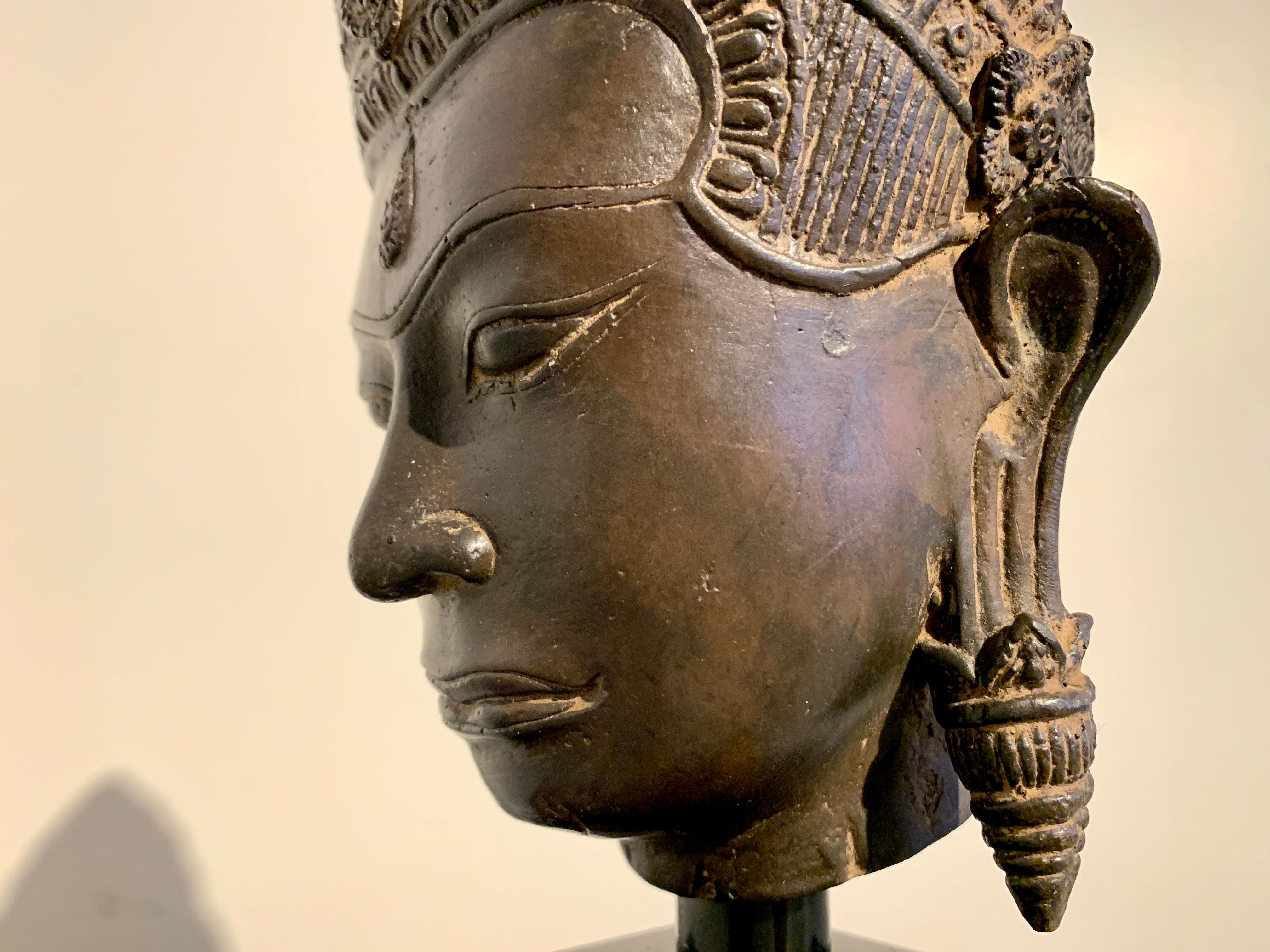 Vintage Khmer Cast Bronze Head of Shiva, Angkor Wat Style, 1970's, Thailand For Sale 6