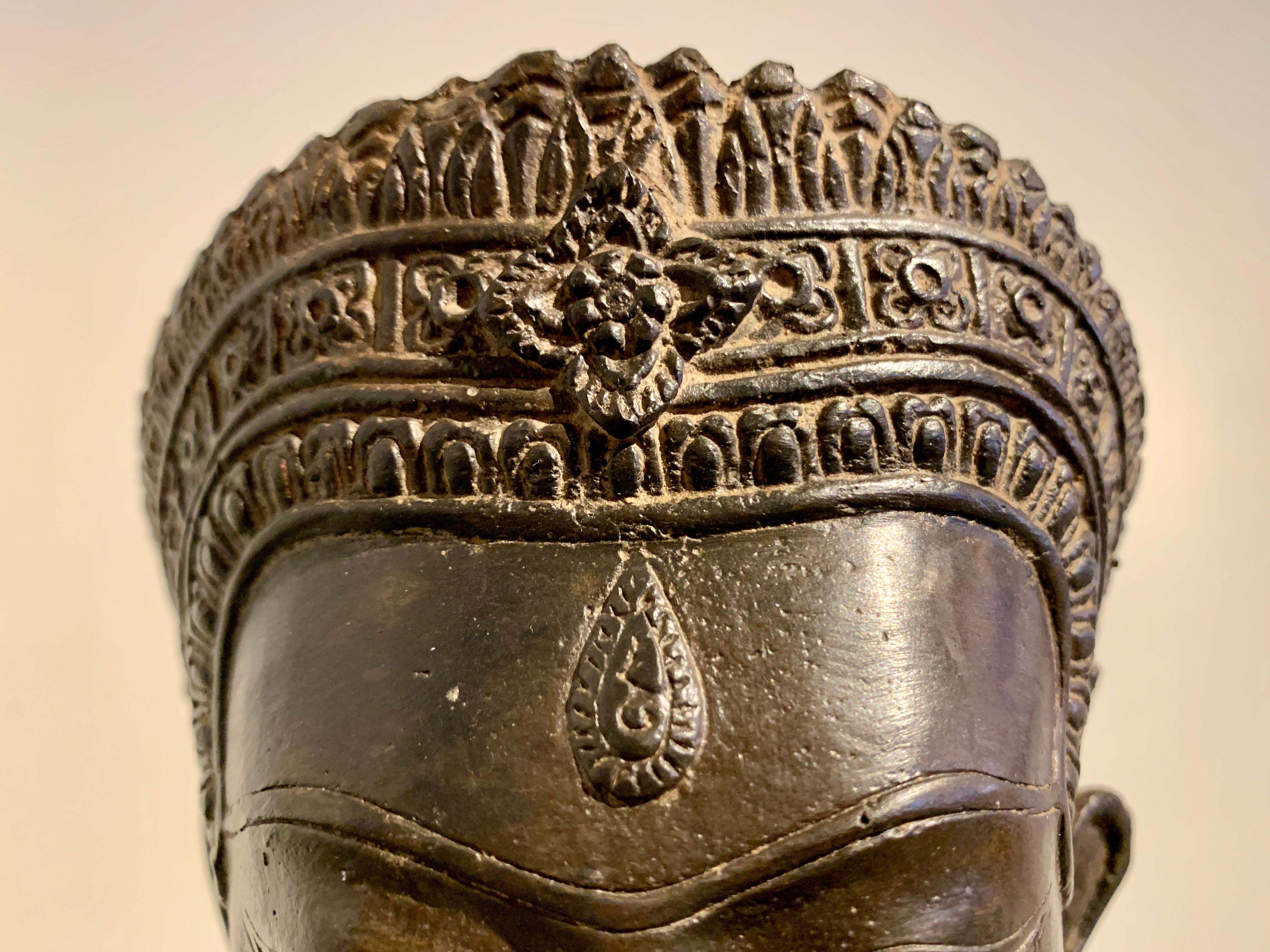 Vintage Khmer Cast Bronze Head of Shiva, Angkor Wat Style, 1970's, Thailand For Sale 10