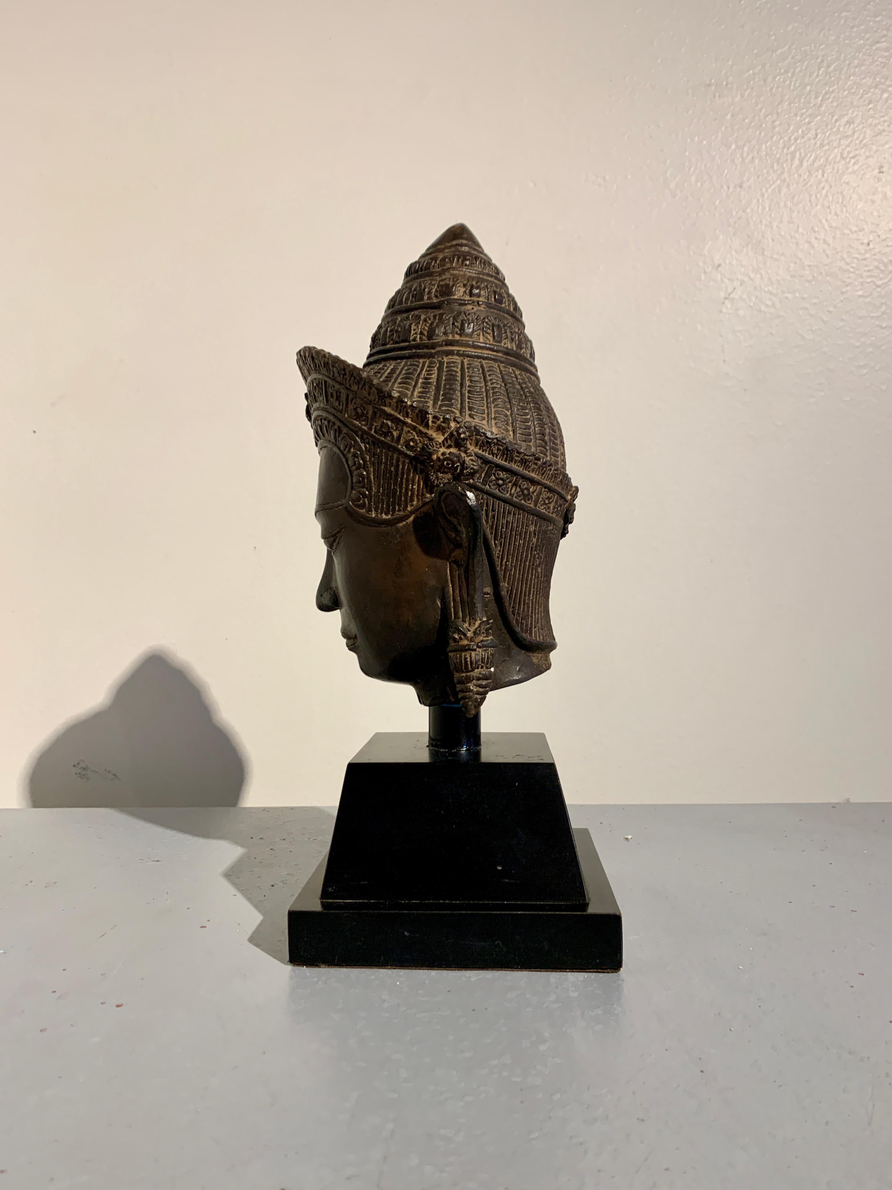 Vintage Khmer Cast Bronze Head of Shiva, Angkor Wat Style, 1970's, Thailand For Sale 1