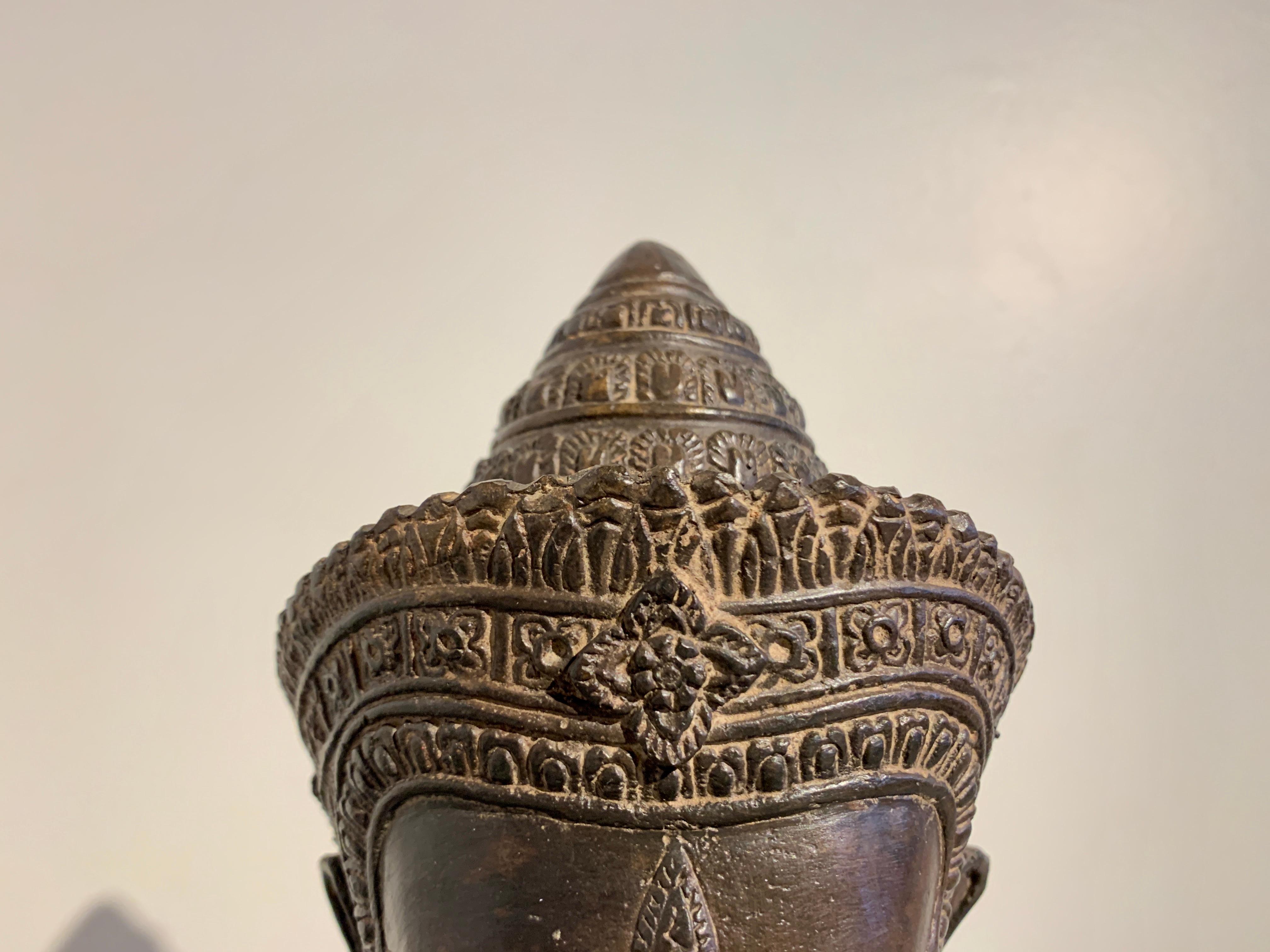 Vintage Khmer Cast Bronze Head of Shiva, Angkor Wat Style, 1970's, Thailand For Sale 3