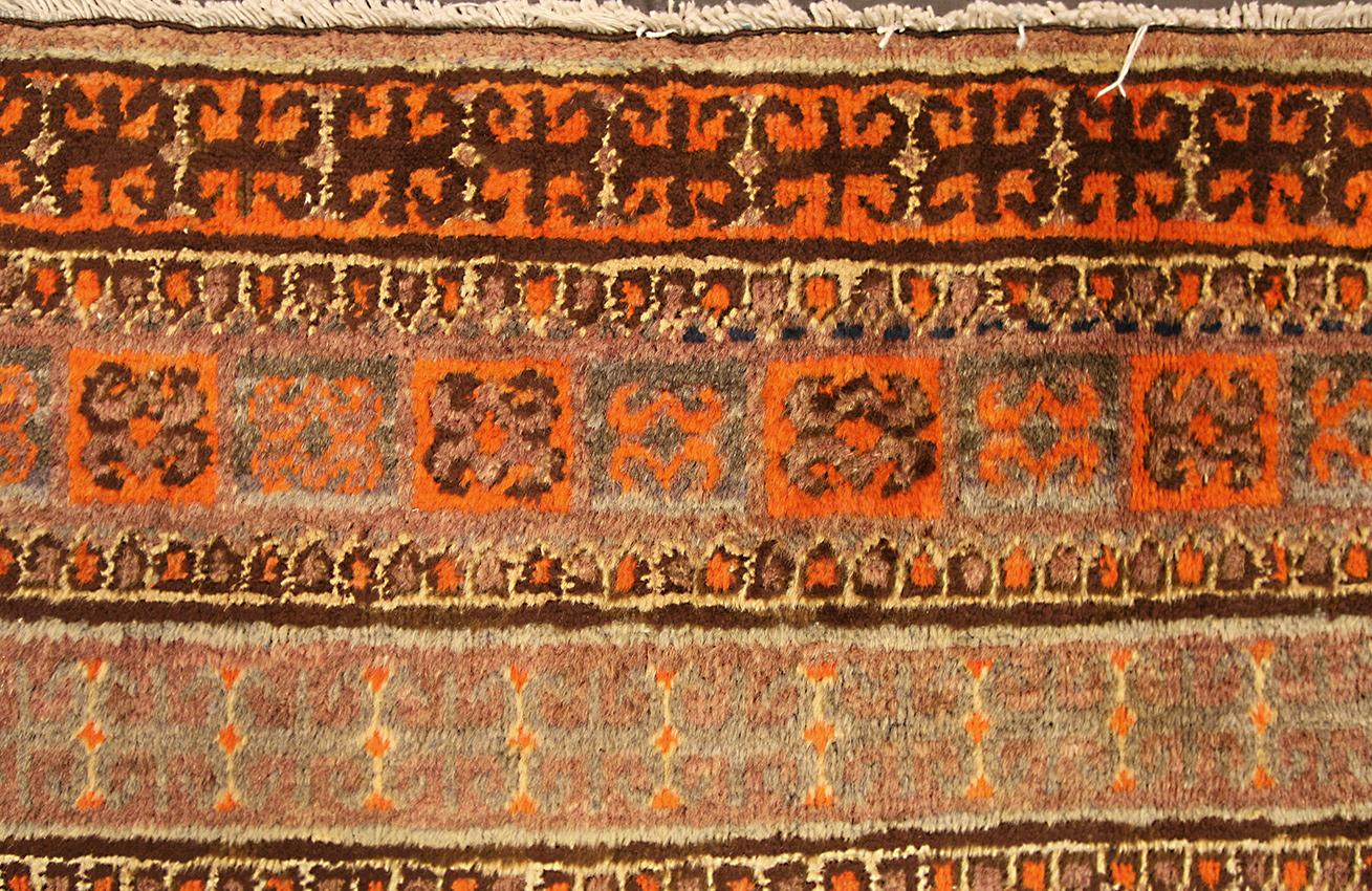 Turkestanischer Granatapfel-Teppich im Vintage-Stil, 1950-1970 (Handgeknüpft) im Angebot