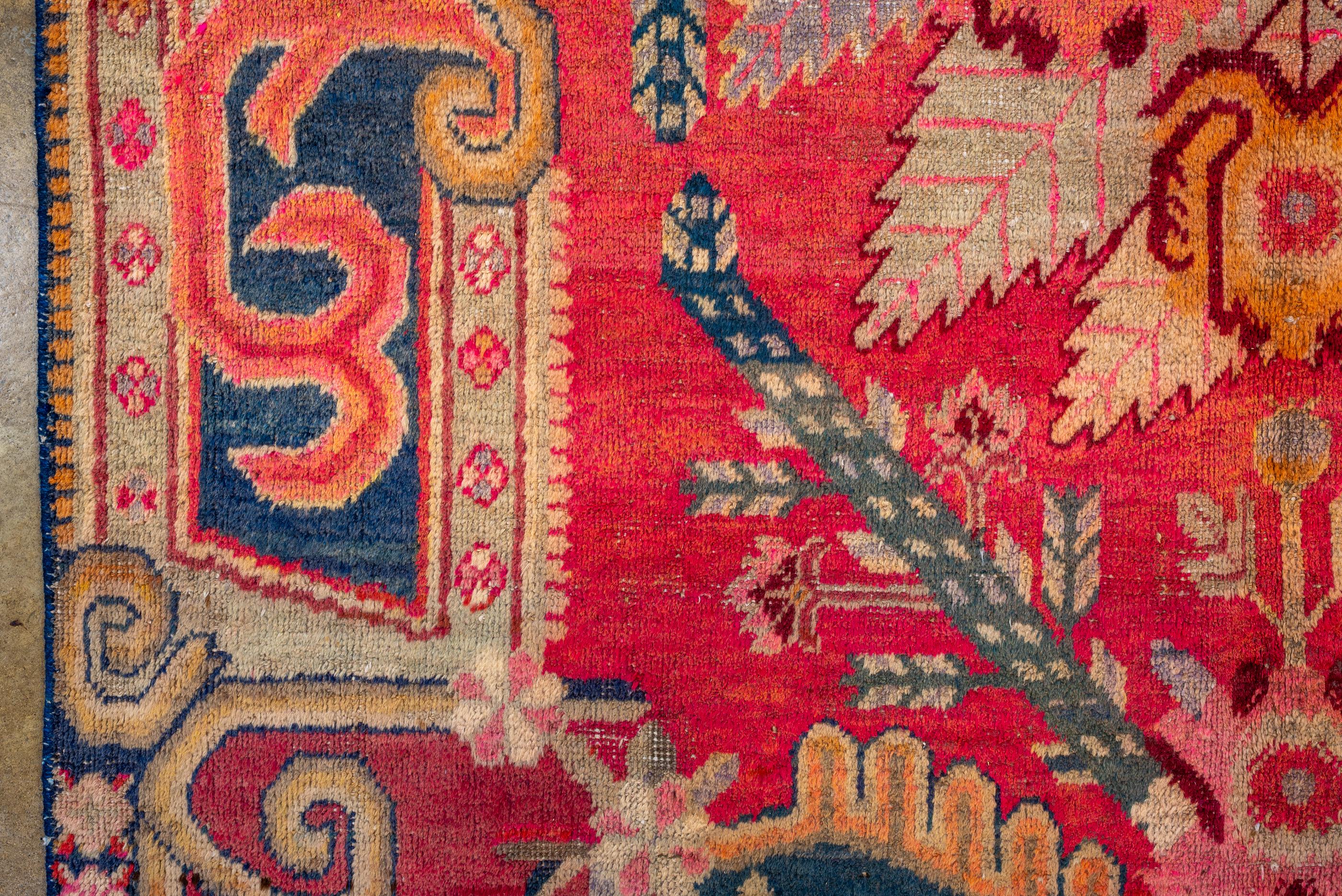 Vintage Khotan Rug In Good Condition For Sale In New York, NY