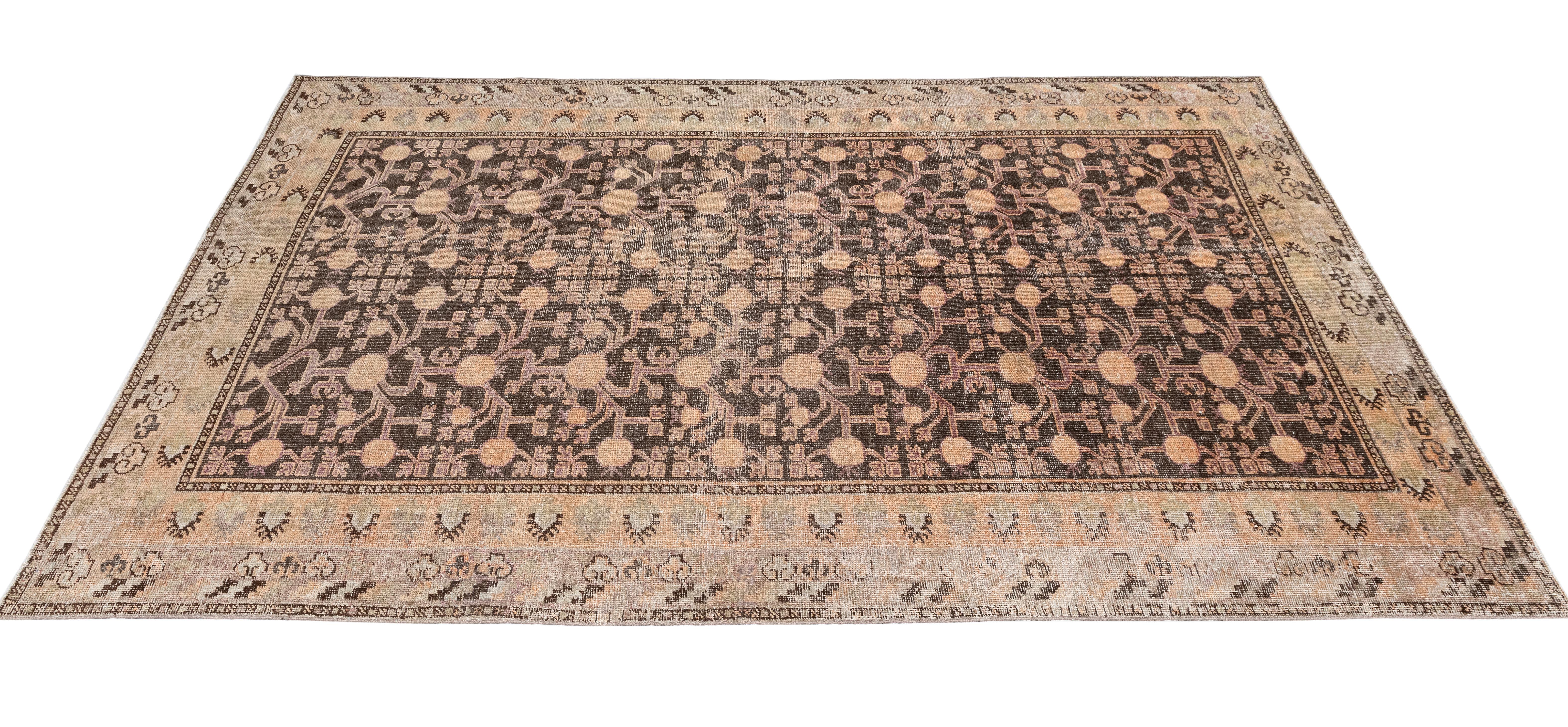 Tapis Khotan vintage d'Ouzbékistan - Une beauté tissée à la main vieille de 80 ans en vente 2