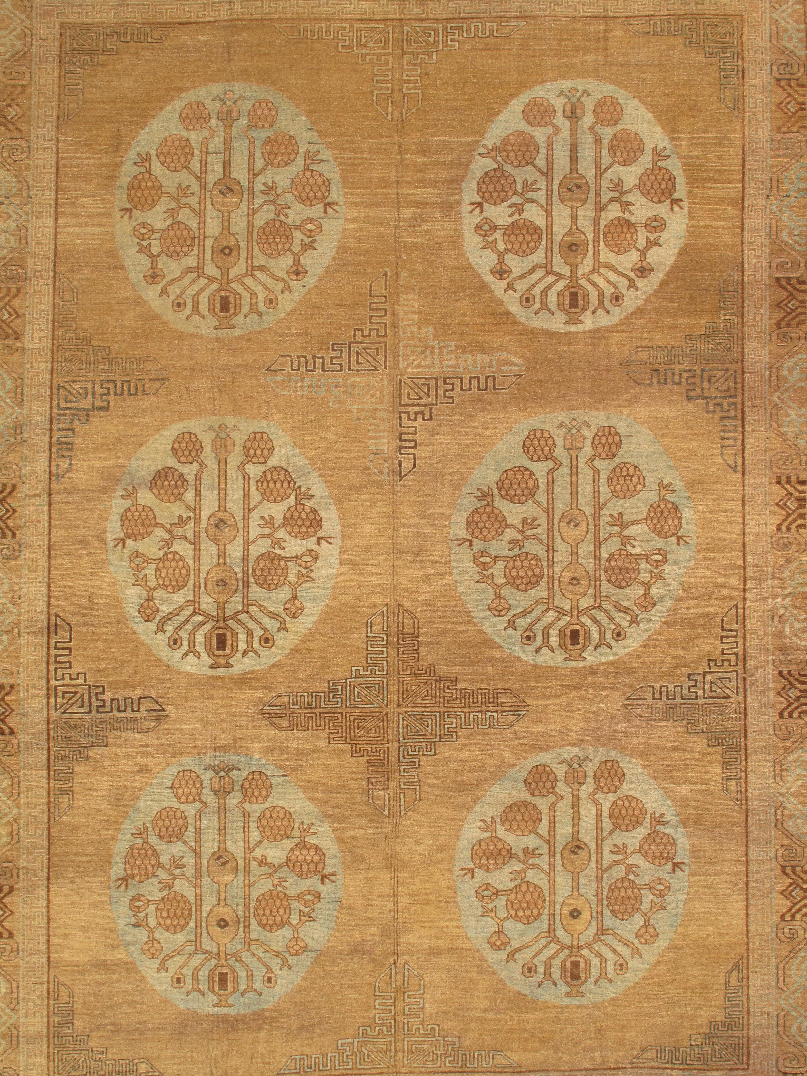 Vintage Khotan Teppich, Handgefertigter Orientteppich, Hellblau, Karamell, Braun, Grau (Wolle) im Angebot