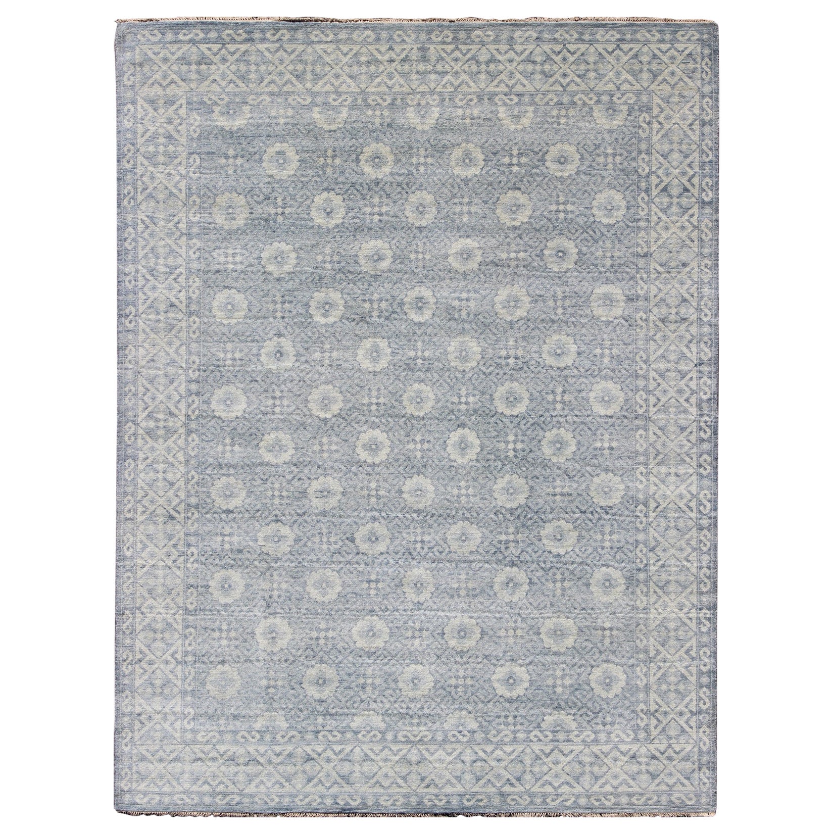 Tappeto Khotan vintage in bianco e blu di Keivan Woven Arts  9'2 x 12'1