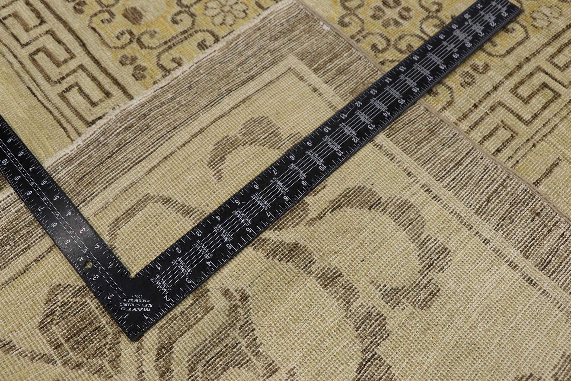 Khotan-Teppich im modernen, rustikalen Stil (Pakistanisch) im Angebot