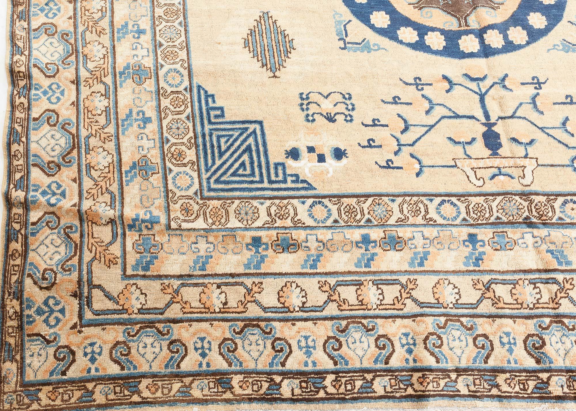 XX secolo Tappeto Khotan 'Samarcanda' d'epoca in lana fatta a mano Doris Leslie Blau in vendita