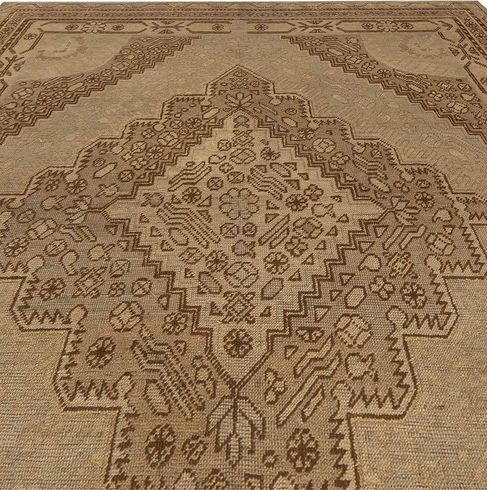 Vintage Khotan (Samarkand) rug
Size: 4'4