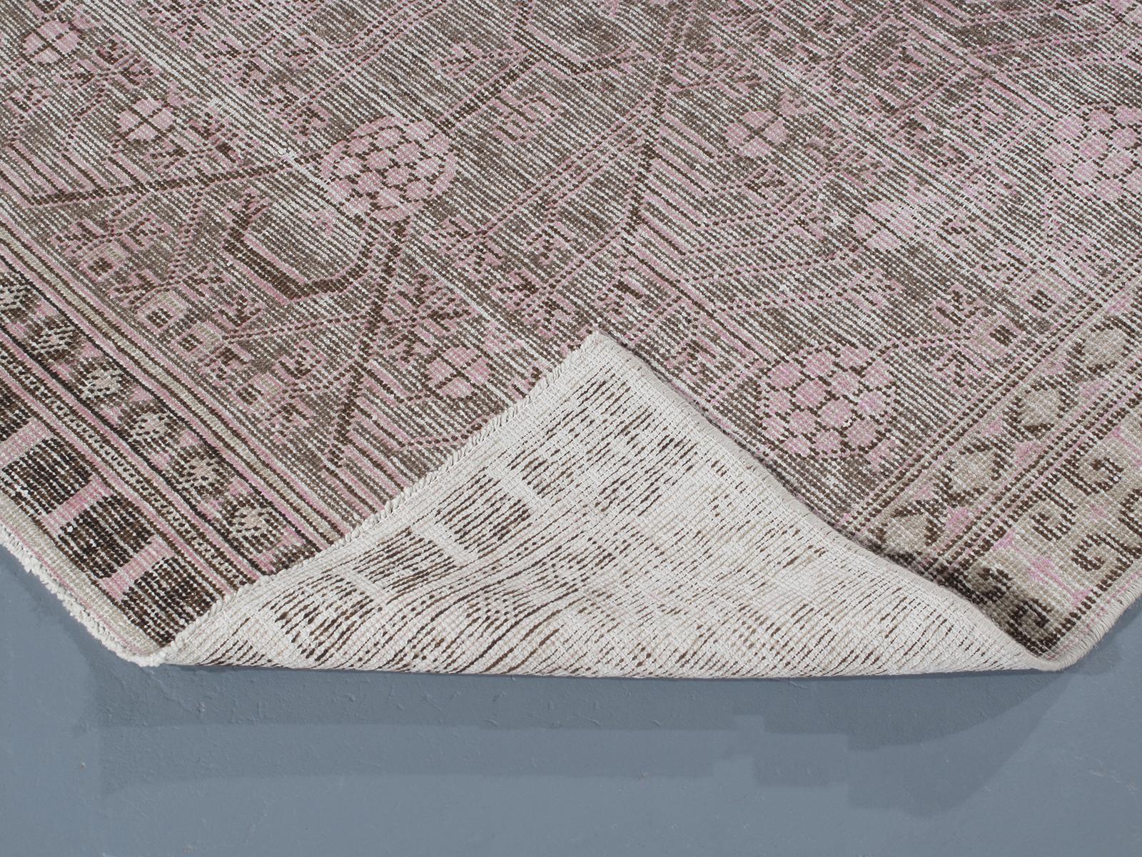 Vintage Khotan Samarkand Rug In Distressed Condition For Sale In New York, NY