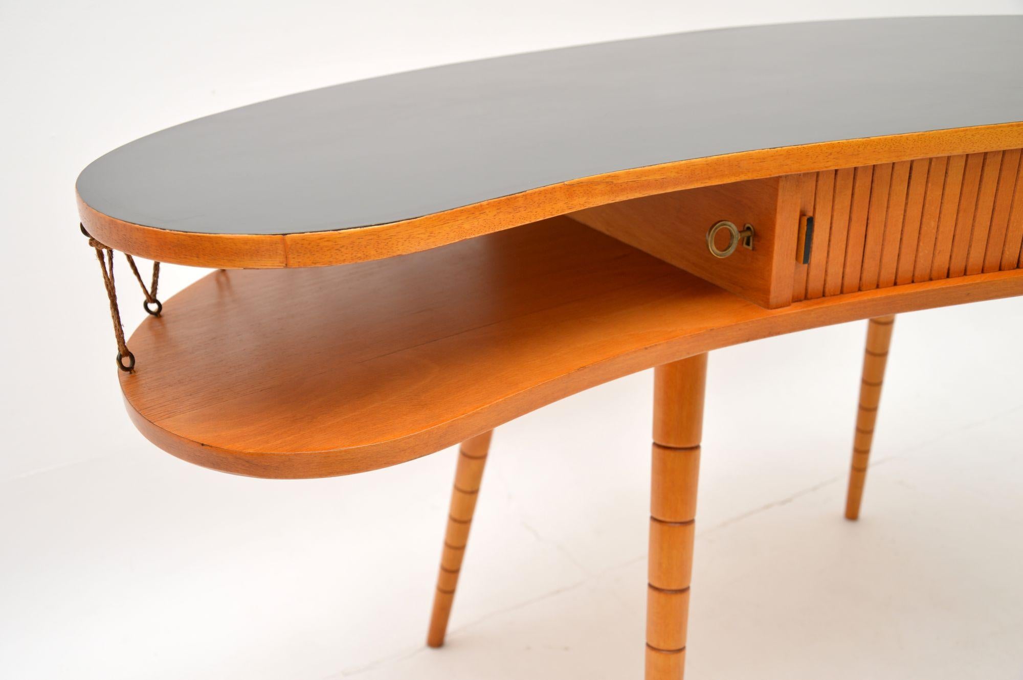 Vintage Kidney Shaped Desk Attributed to Eduard Ludvig In Good Condition In London, GB