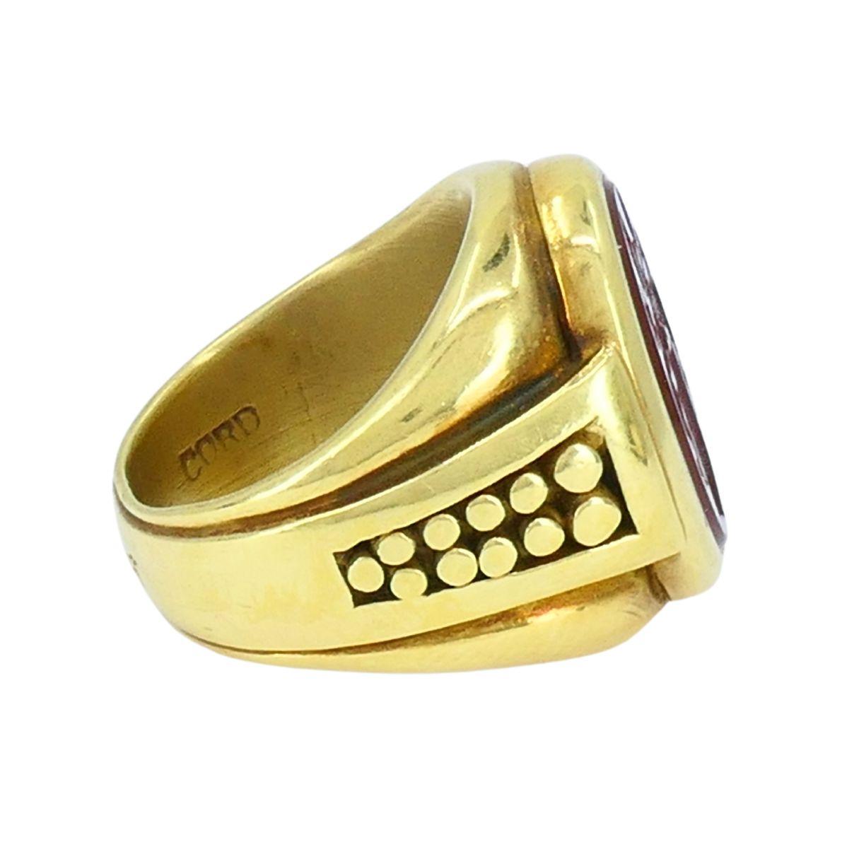 Anello KIESELSTEIN-CORD d'oro 18 carati con incisione di corniola In condizioni buone in vendita a Beverly Hills, CA