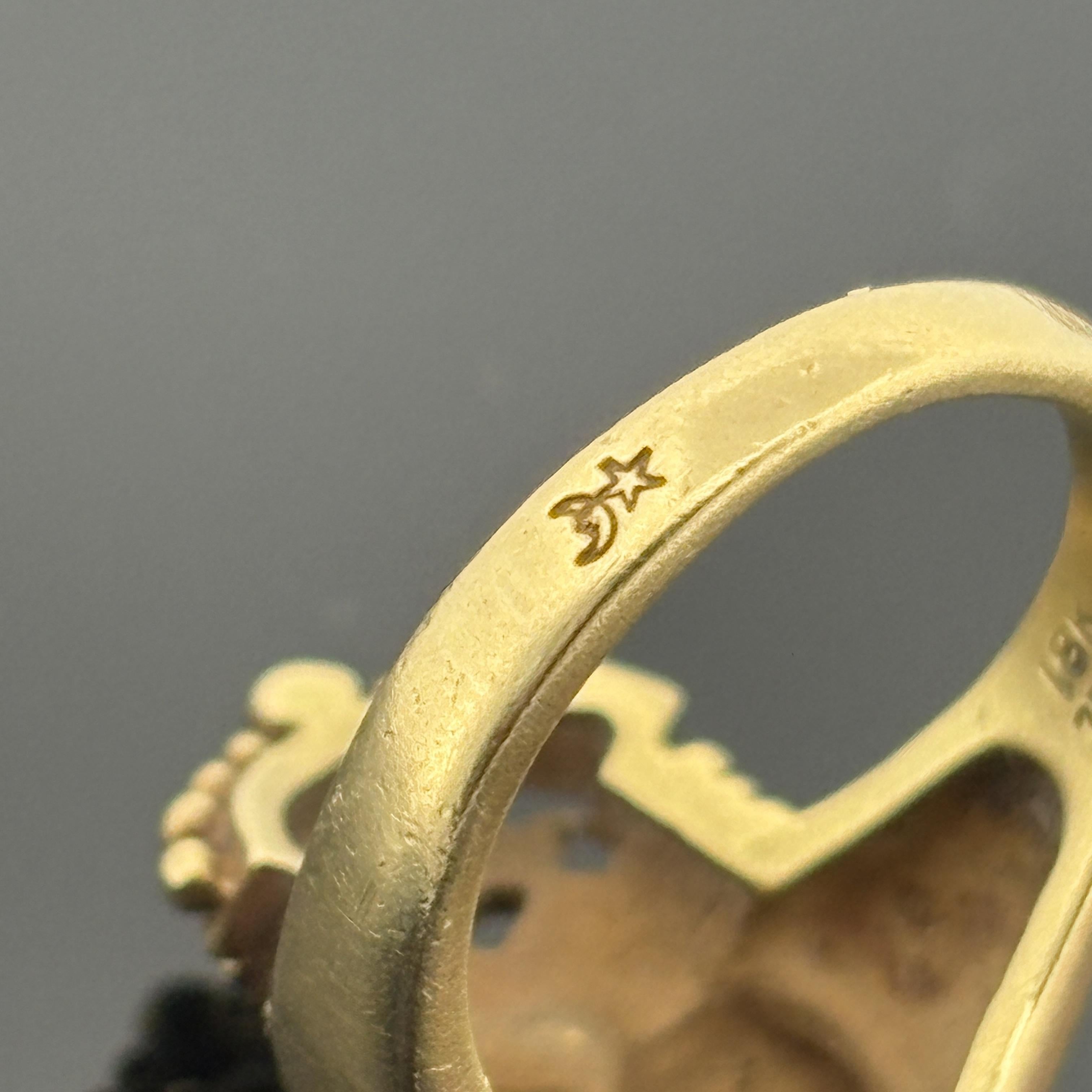 da uomo o donna Anello cuore Kieselstein Corde d'epoca in oro giallo 18k con accenti di diamanti in vendita