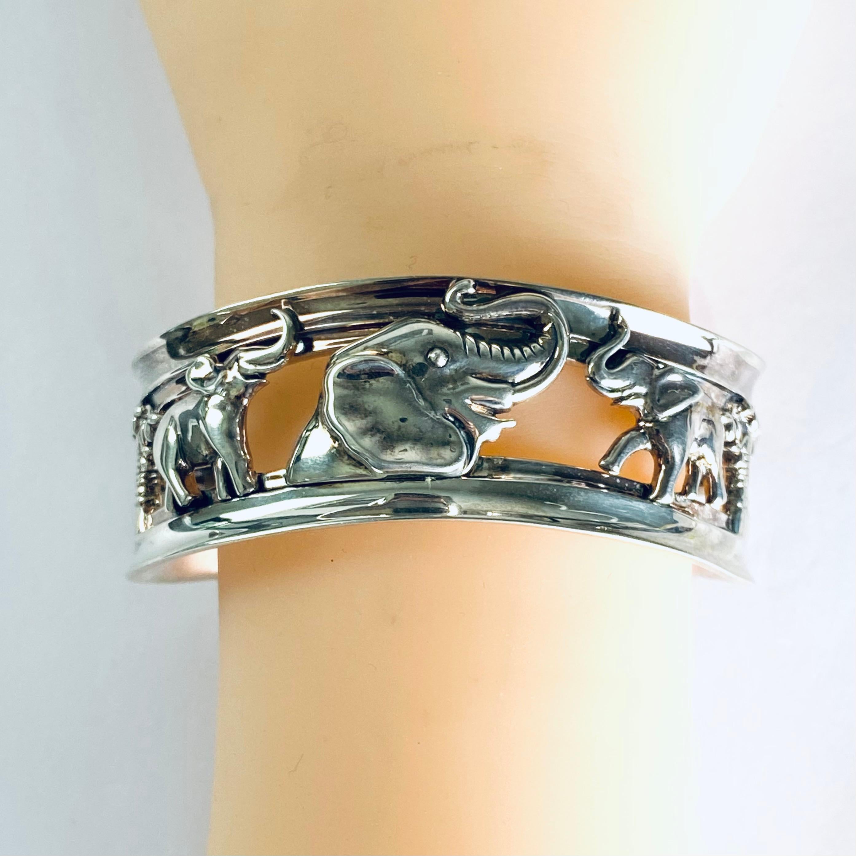 Donna KIESELSTEIN-CORD Bracciale d'argento con elefante d'annata in vendita