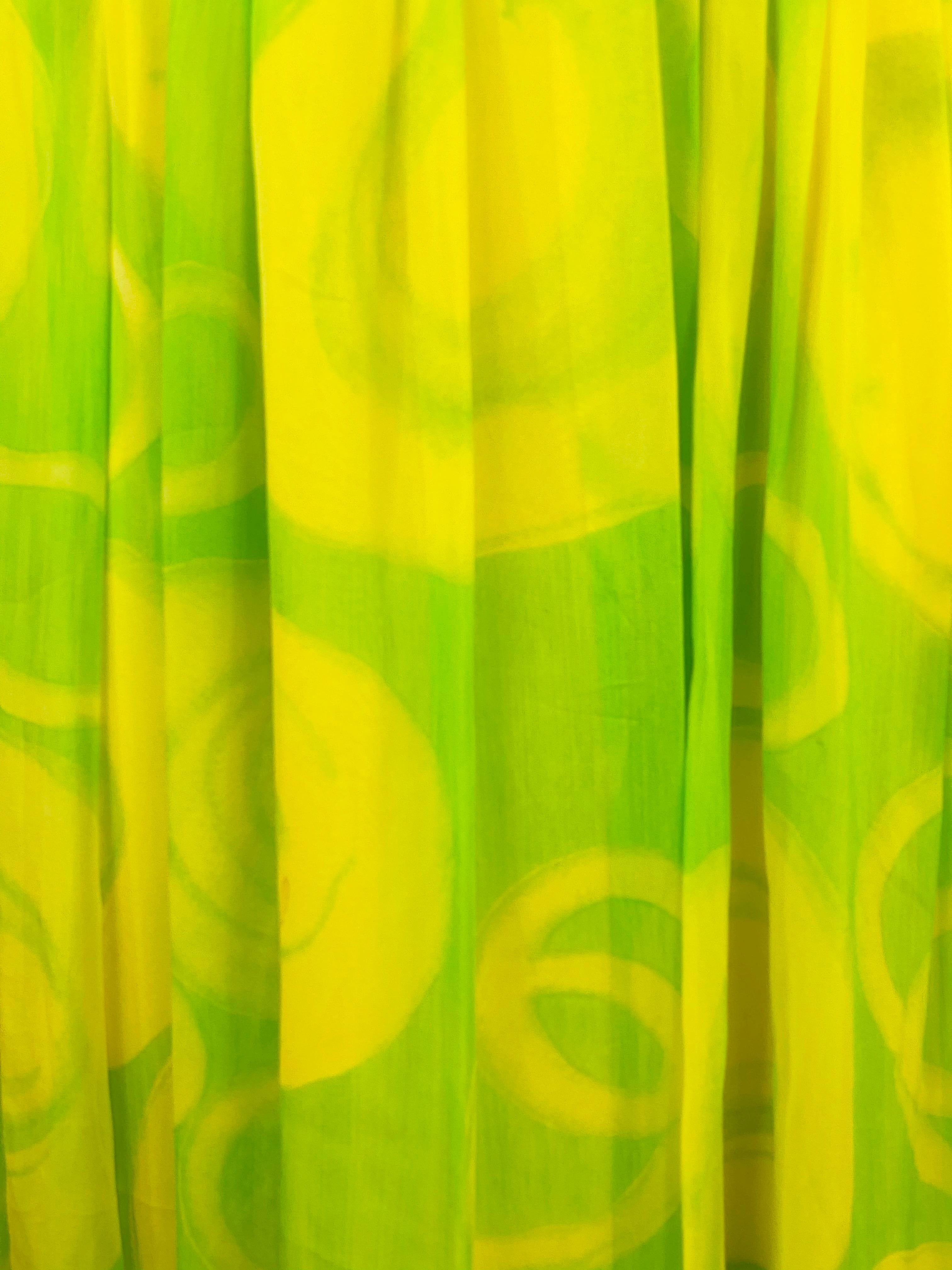 KIKI HART - Robe longue vintage sans manches jaune et verte avec ceinture  en vente 1