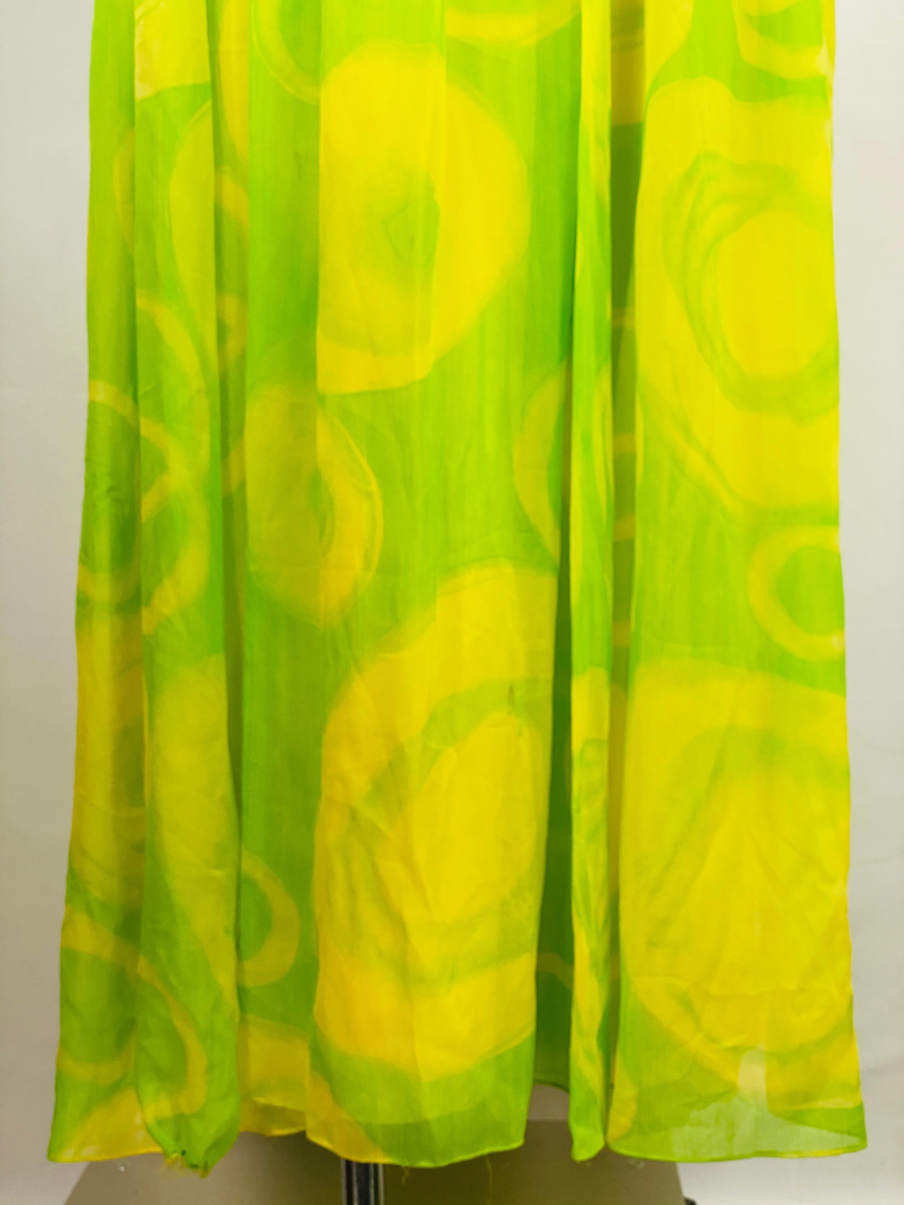 Maxi abito senza maniche vintage di Kiki Hart in giallo e verde con cintura in vendita 2