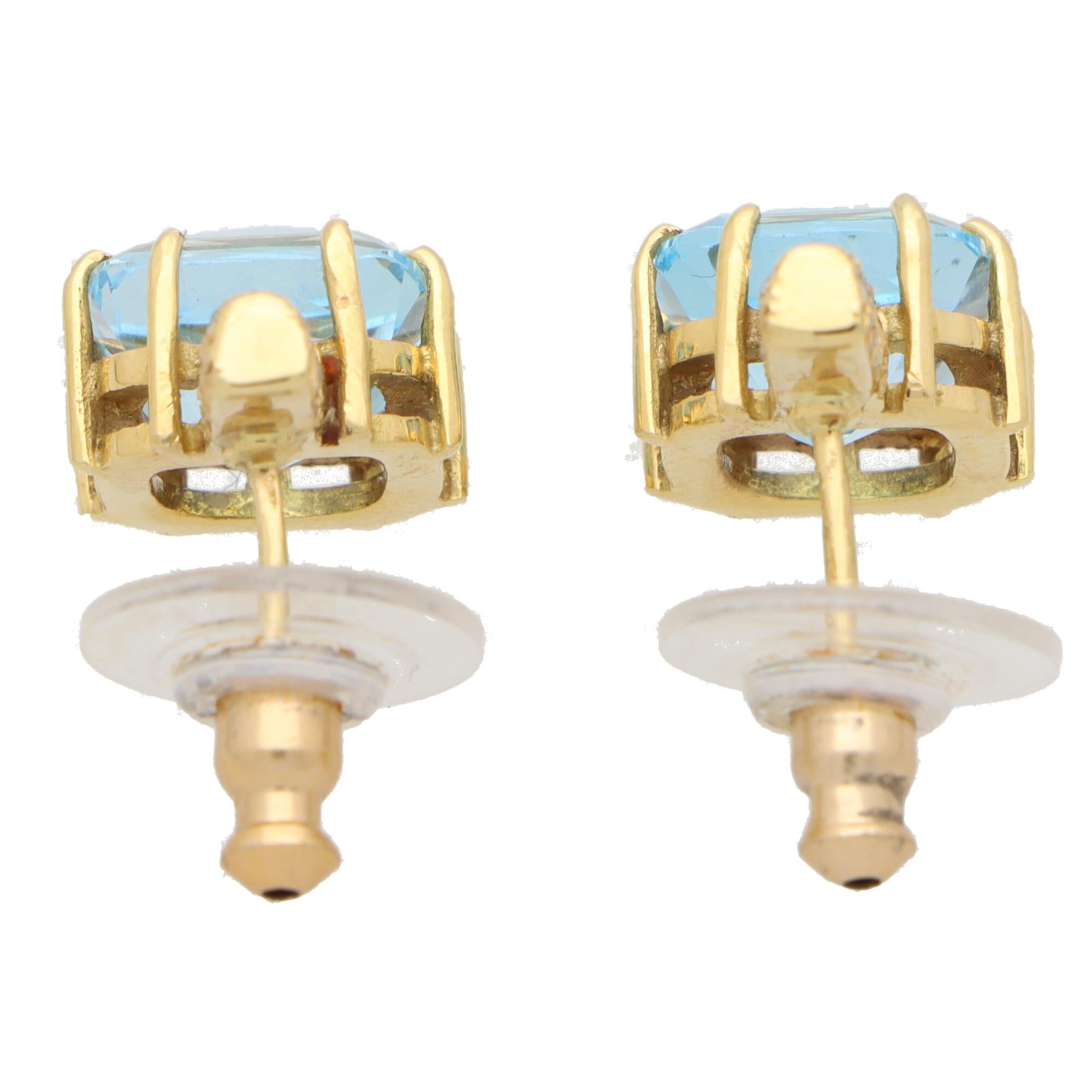 Contemporary Vintage Kiki McDonough Blue Topaz and Diamond Stud Earrings in 18k Yellow Gold