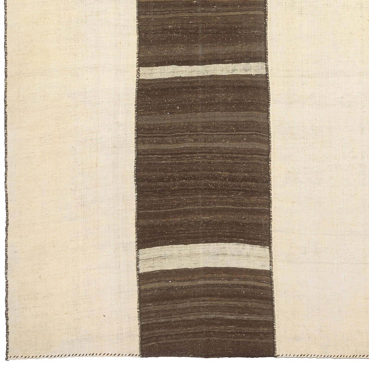 Vintage-Kilim-Komposition aus persischen Paneelen, um 1940.