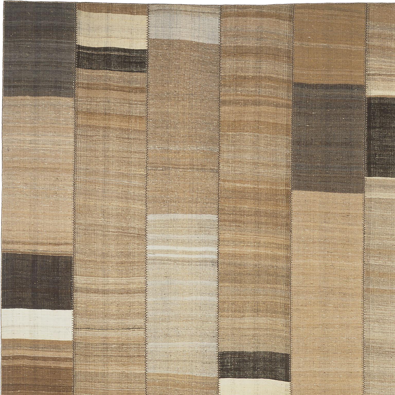 Vintage-Kilim-Komposition aus persischen Paneelen, um 1940.