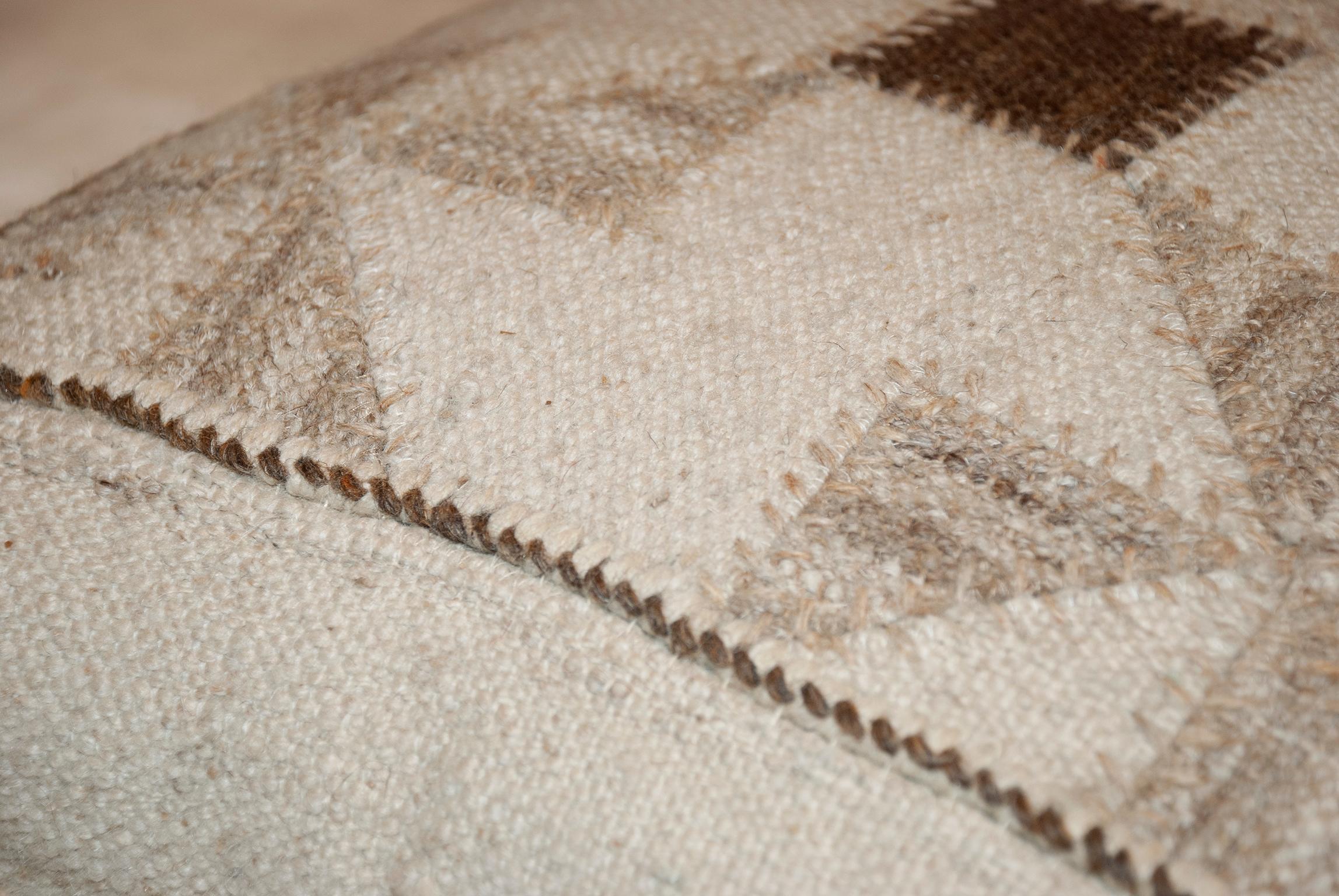 Persiano Cuscino di composizione Kilim persiano vintage in vendita