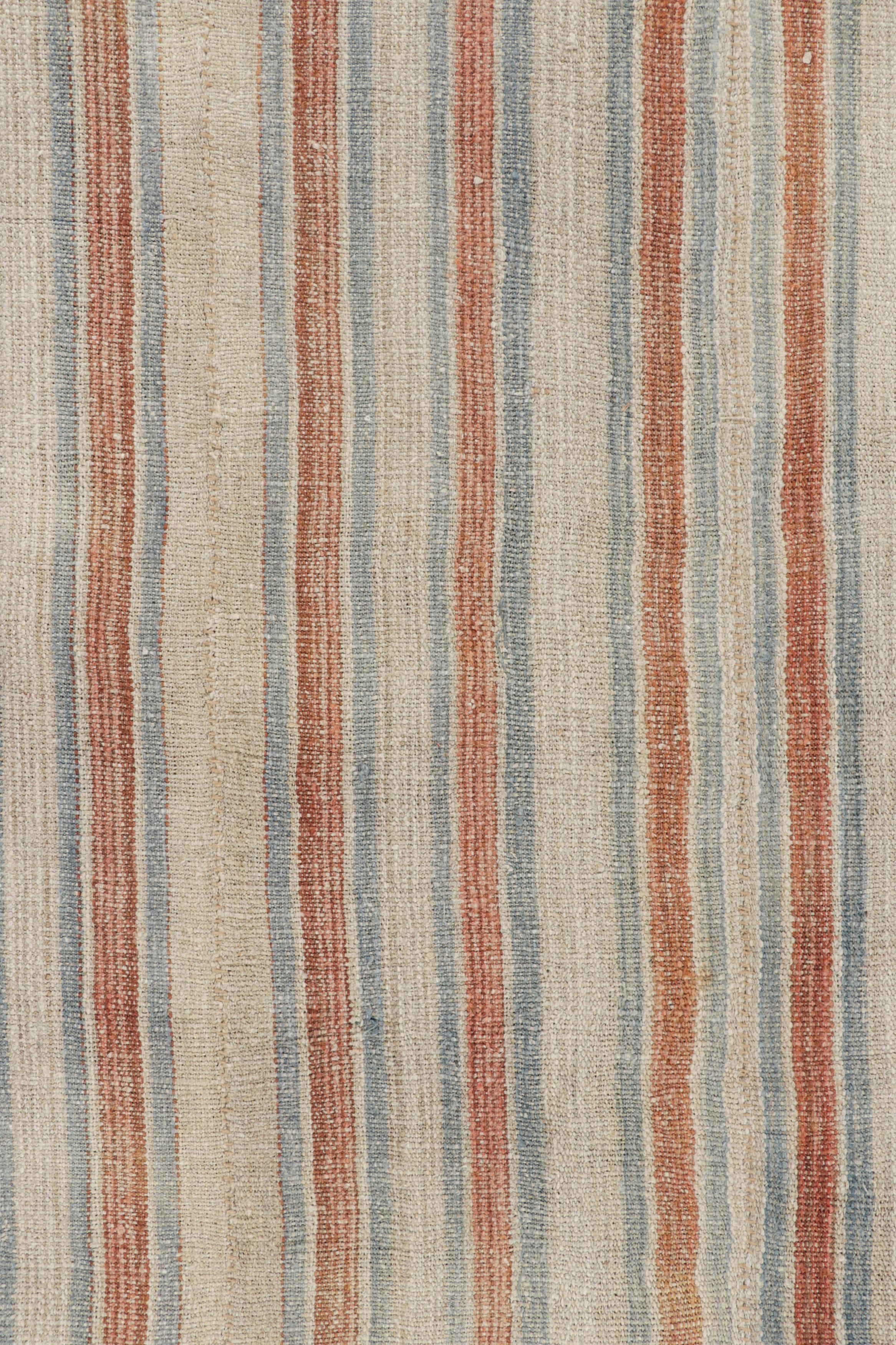 Vintage-Kelim in Beige mit rosa und blauen Streifen  Rug & Kilim (Türkisch) im Angebot