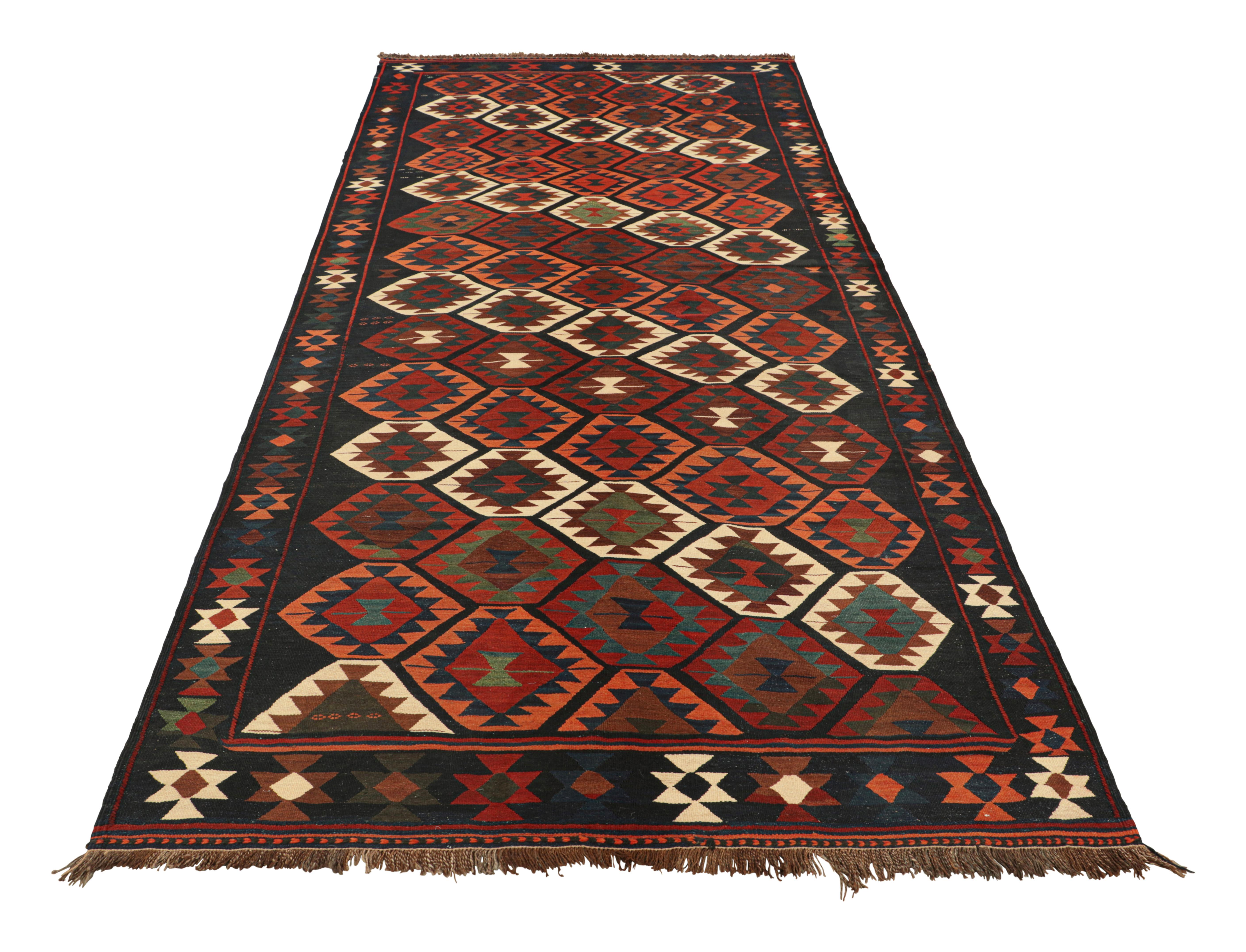 Tessuto a mano Kilim vintage in blu scuro con motivi geometrici, da Rug & Kilim in vendita