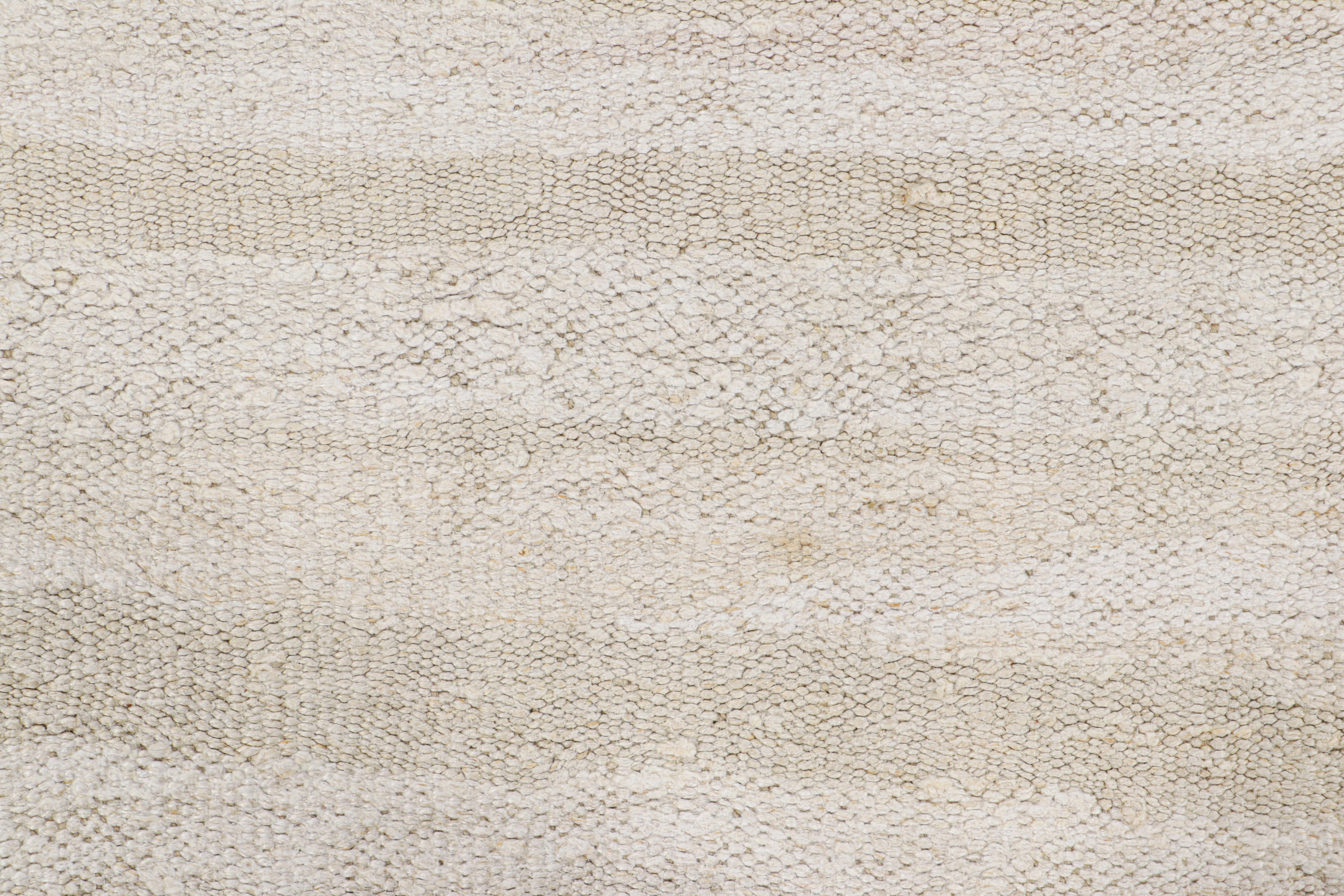 Tessuto a mano in lana, intorno al 1950-1960, questo kilim vintage 6x10 fa parte di una nuova e speciale selezione di trame piatte semplici, quasi monocromatiche, dai colori vivaci e dallo stile di tessitura piatto, che presenta una bella qualità