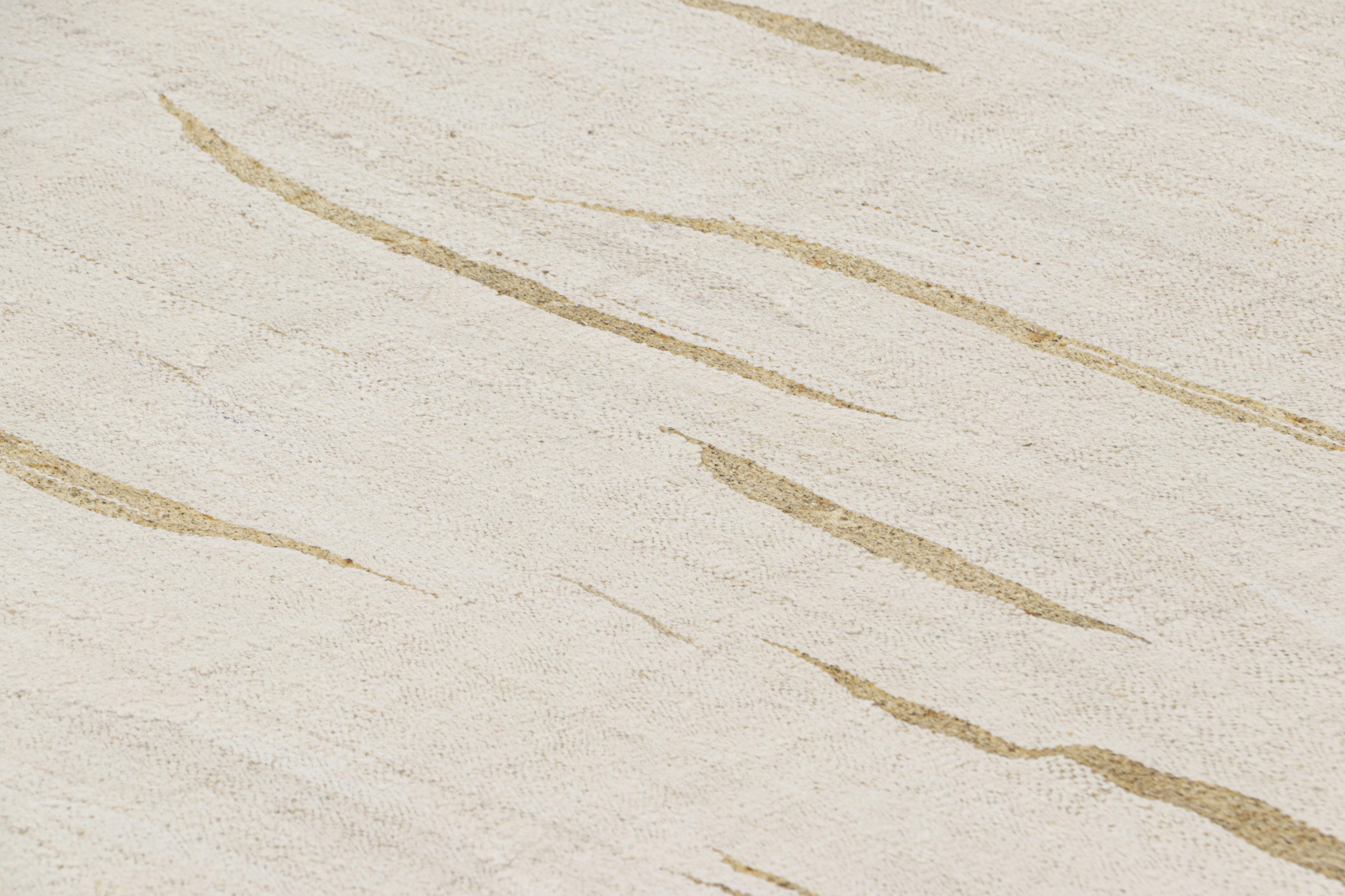 Turkish Vintage Kilim in White and Beige Tones from Rug & Kilim For Sale