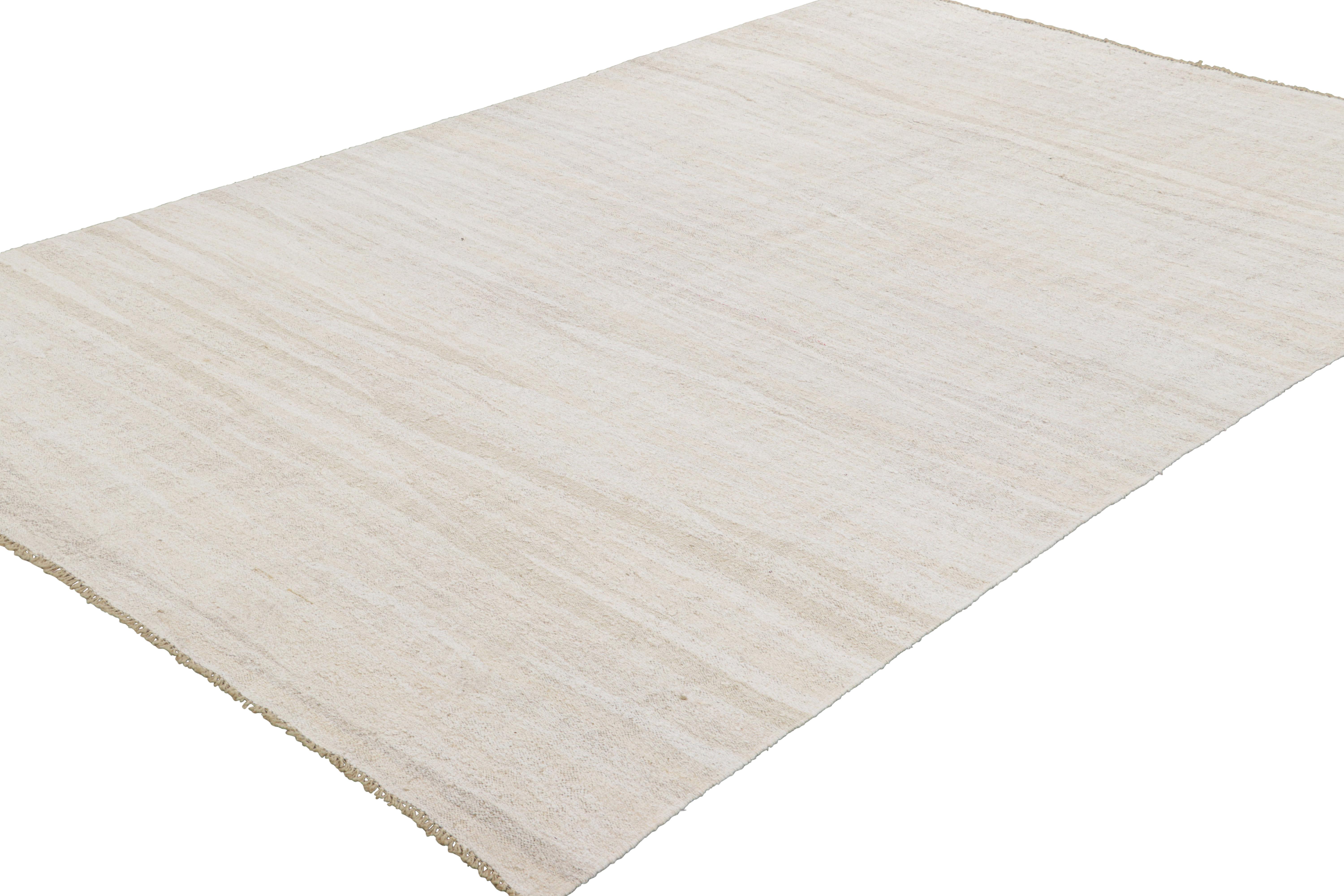 Tessuto a mano Kilim vintage nei toni del bianco e del beige, da Rug & Kilim in vendita
