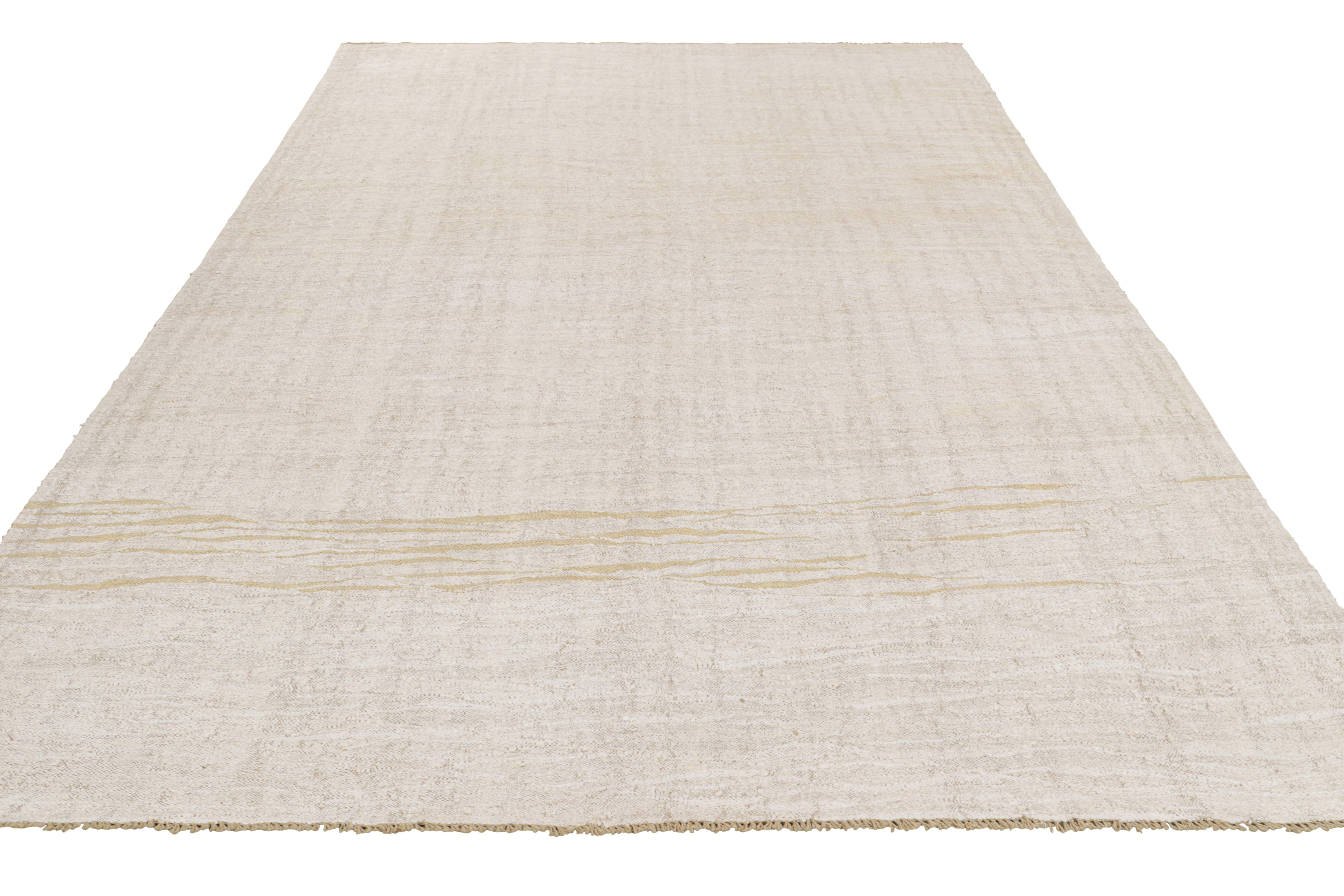 Vintage-Kilim in Weiß- und Beigetönen von Rug & Kilim (Handgewebt) im Angebot