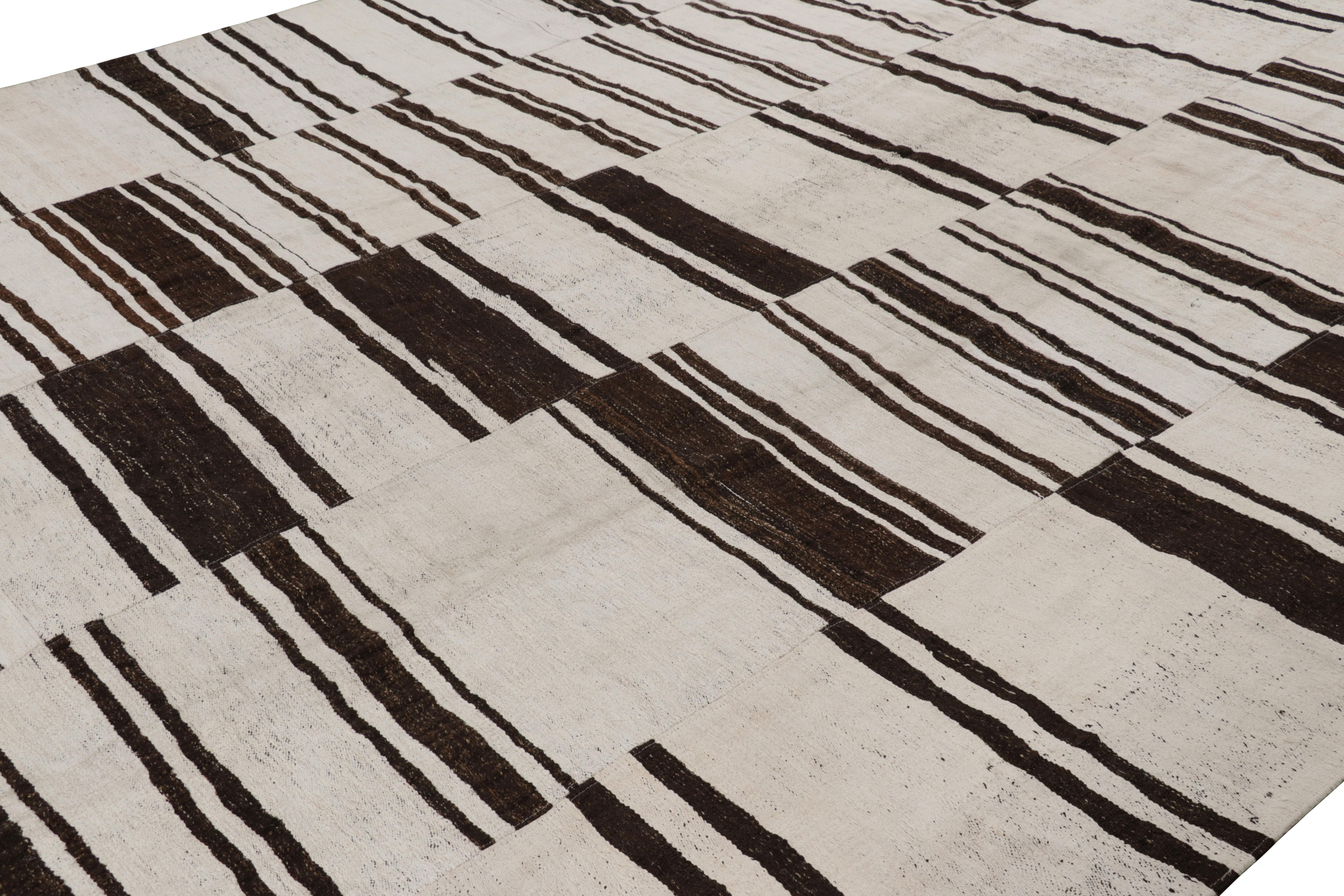 Hand-woven in wool and originating from Turkey circa 1950-1960, this 10x13 vintage Kilim is a rich new curation from Rug & Kilim’s collection of mid-century flatweaves of an interesting, widely celebrated provenance. 

On the Design:

This design