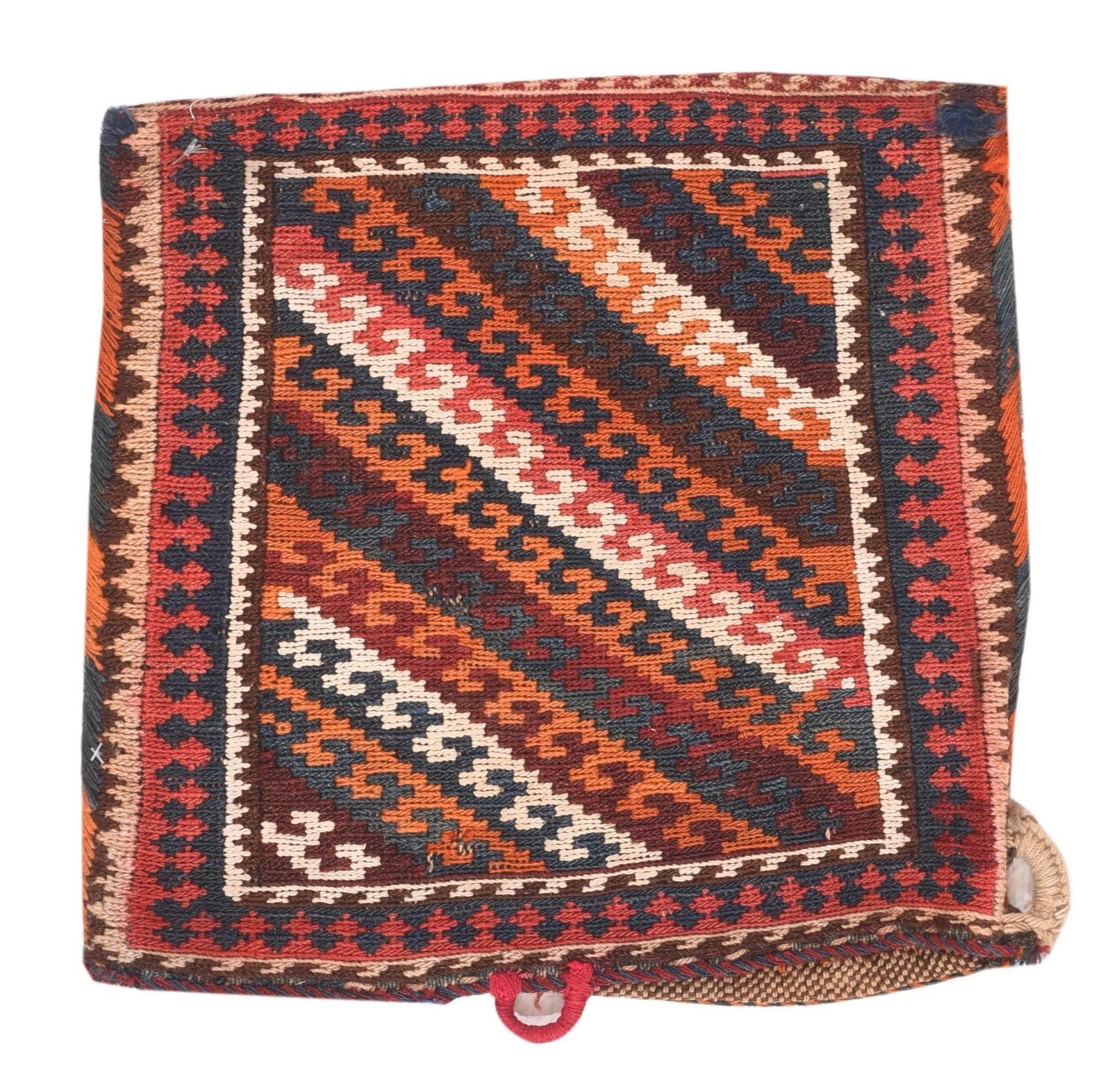 Milieu du XXe siècle Tapis Kilim vintage 1'5'' x 1'6'' en vente