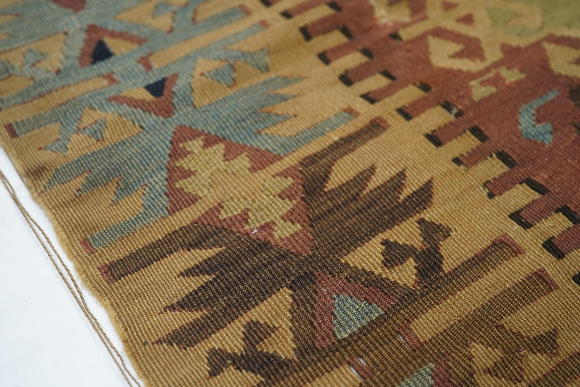 Early 20th Century Vintage Kilim Rug For Sale