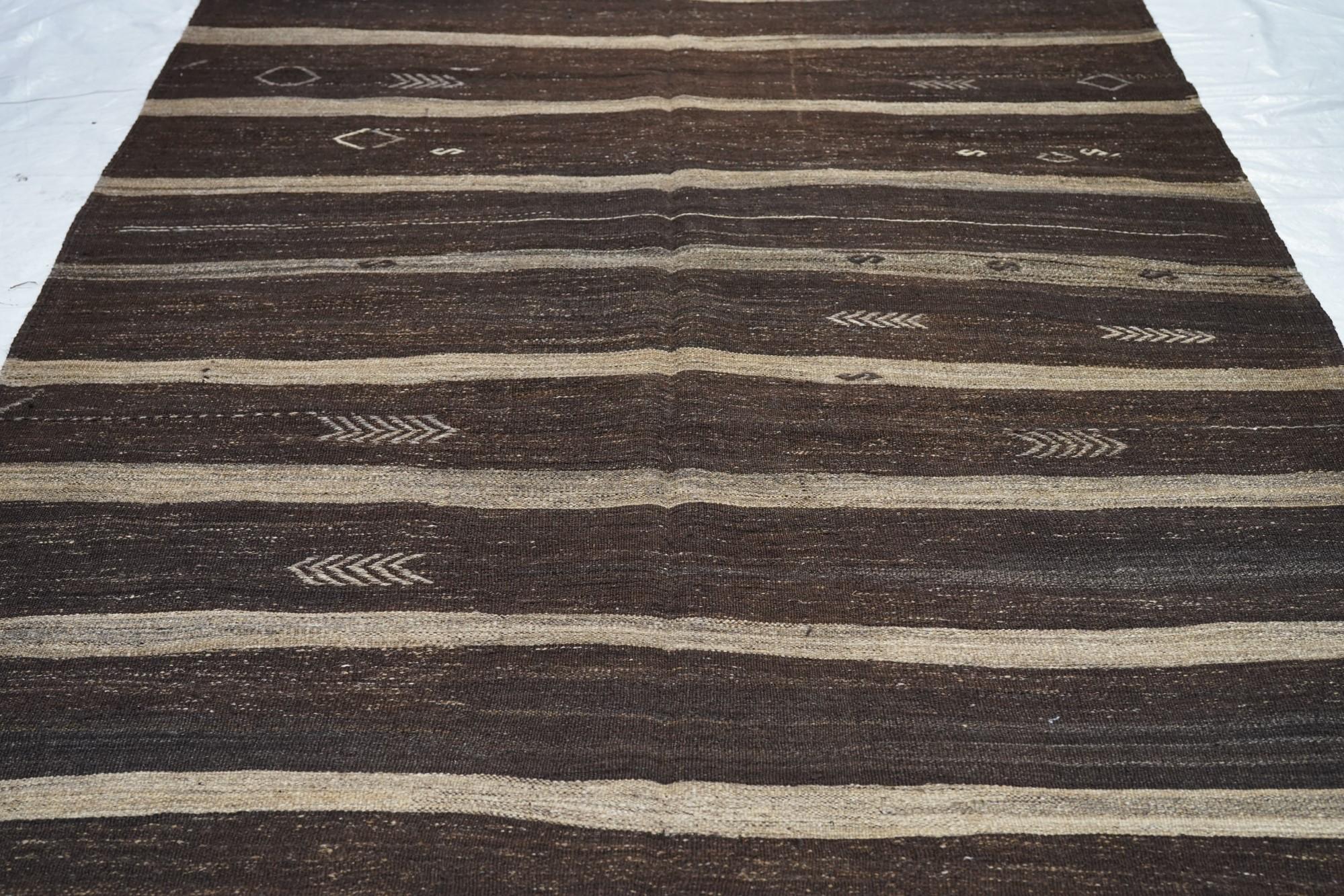 Vintage-Kelim-Teppich 6'5'' x 8'10'' im Angebot 2