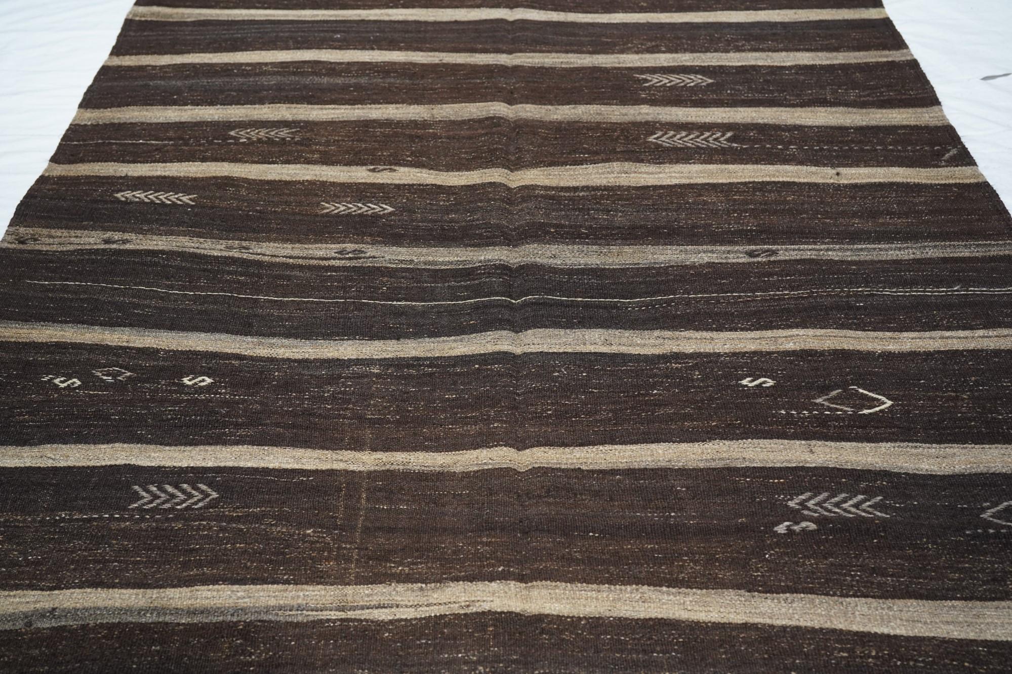 Vintage-Kelim-Teppich 6'5'' x 8'10'' im Angebot 3