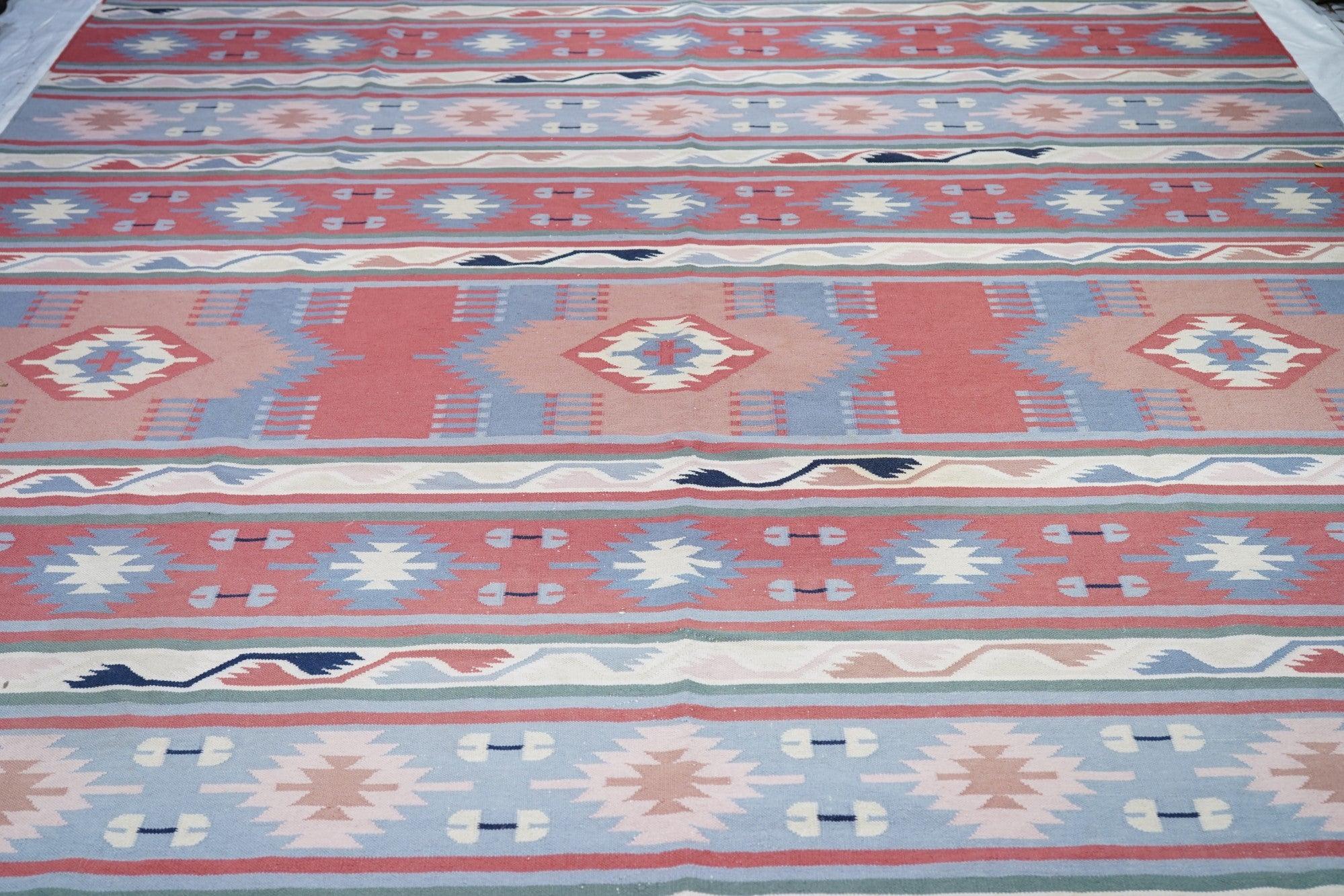 Vintage Kilim Rug 9'1'' x 12'3'' For Sale 2