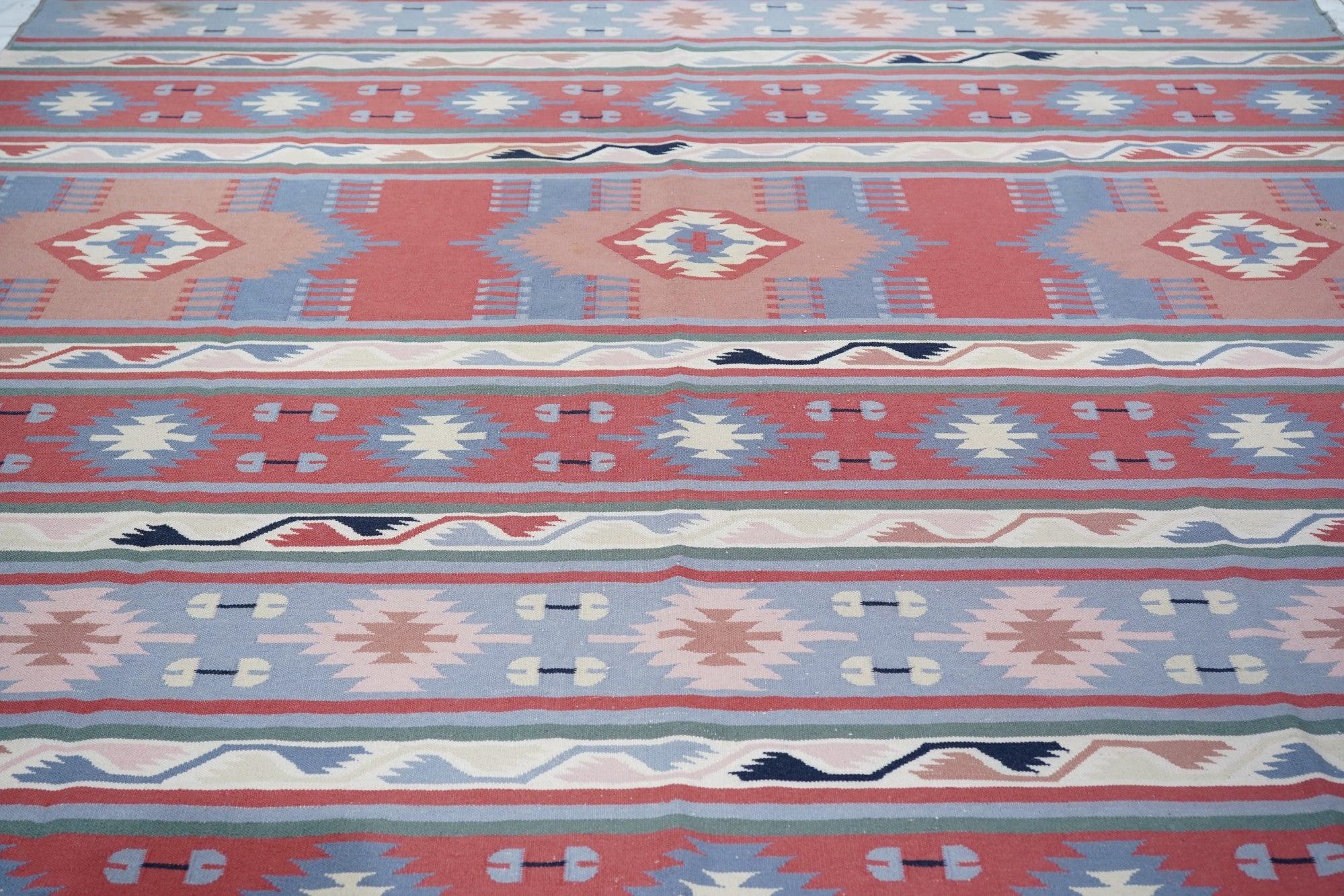 Vintage Kilim Rug 9'1'' x 12'3'' For Sale 3