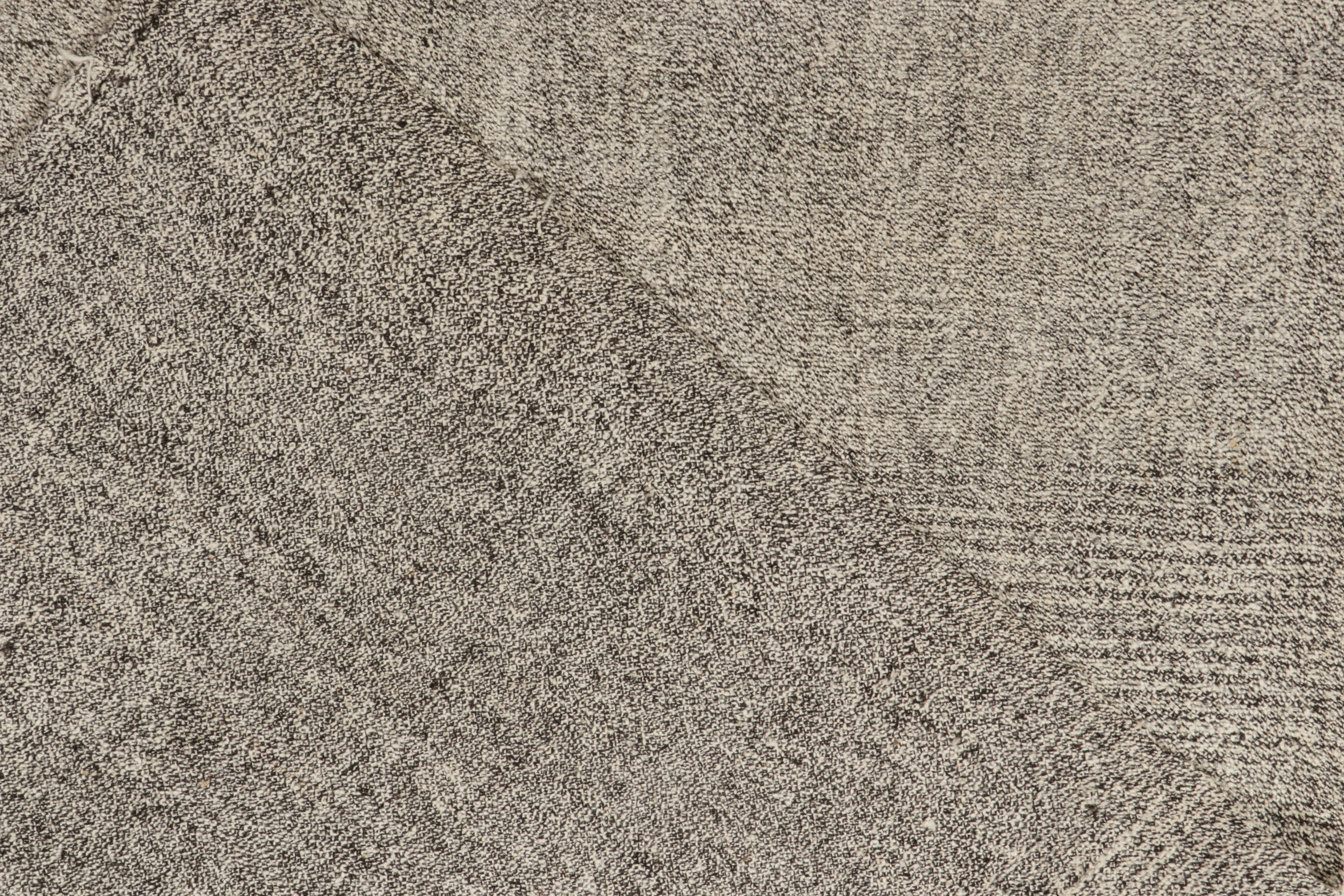 Vintage-Kelim-Teppich im schwarz-weiß-rosa Streifenmuster von Teppich & Kelim im Angebot 3