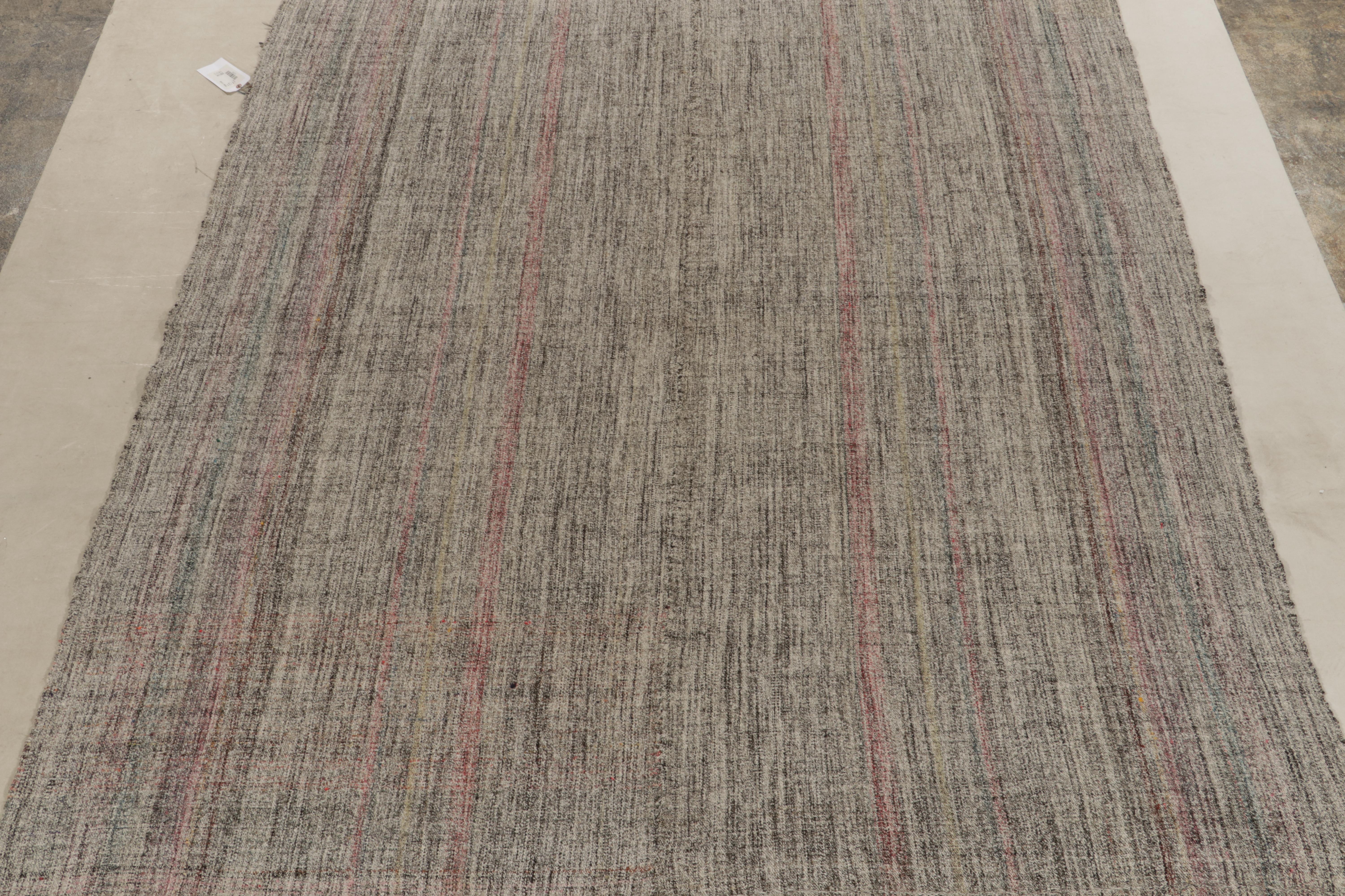 Vintage-Kelim-Teppich im schwarz-weiß-rosa Streifenmuster von Teppich & Kelim (Handgewebt) im Angebot