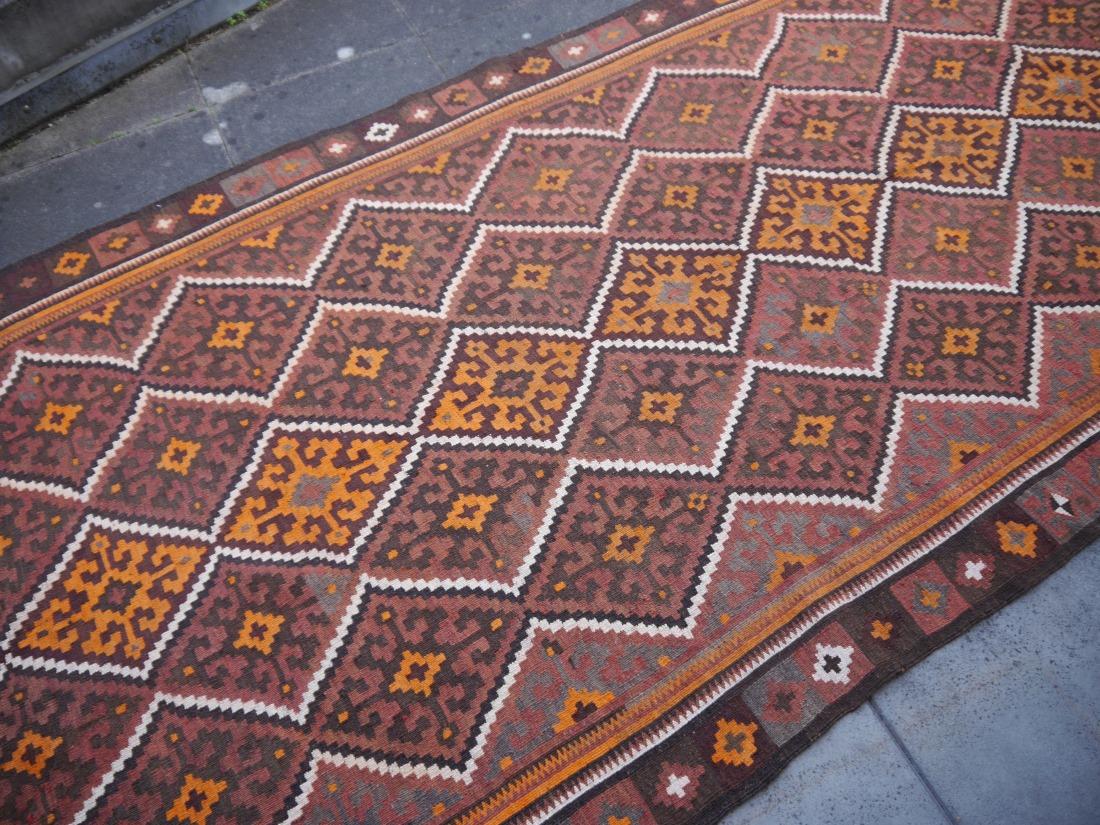 Alfombra Kilim Vintage Alfombra afgana semi antigua de gran tamaño 12 x 5 pies  363 x 153 cm en venta 11