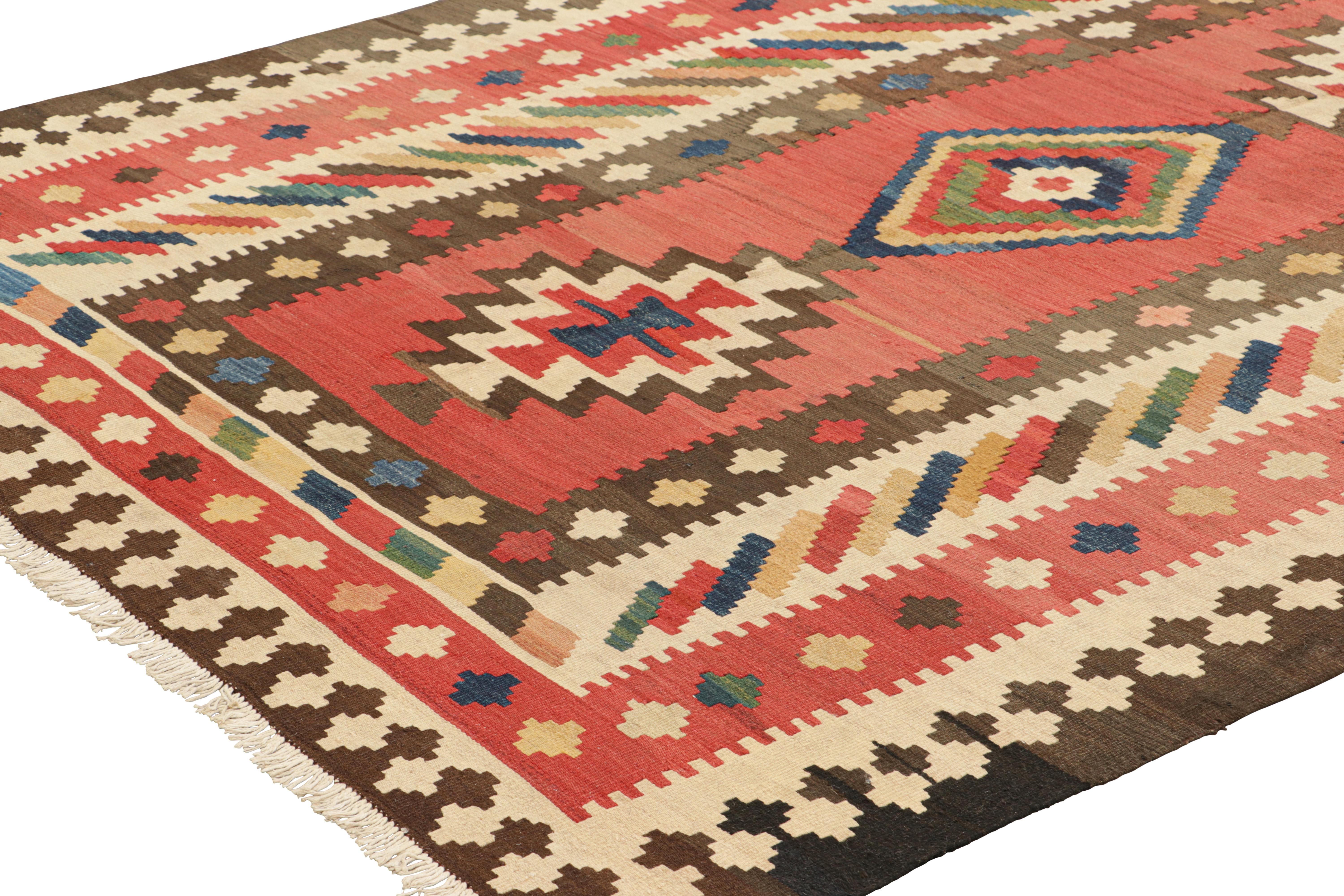 Runner Kilim vintage in rosso con medaglioni geometrici, da Rug & Kilim In condizioni buone in vendita a Long Island City, NY