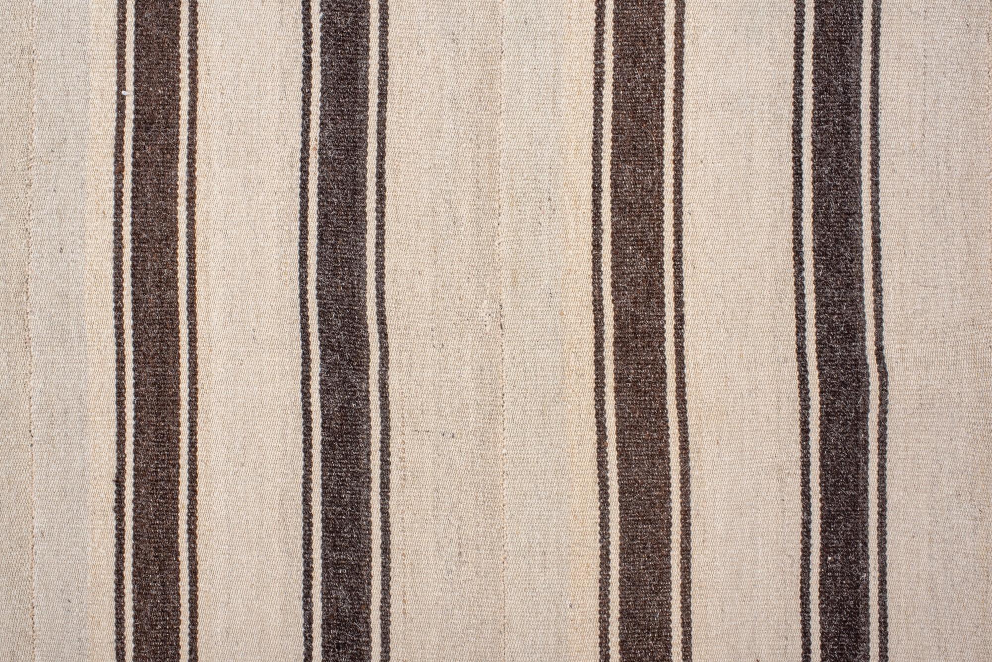 Noué à la main Kilim vintage avec rayures anthracites