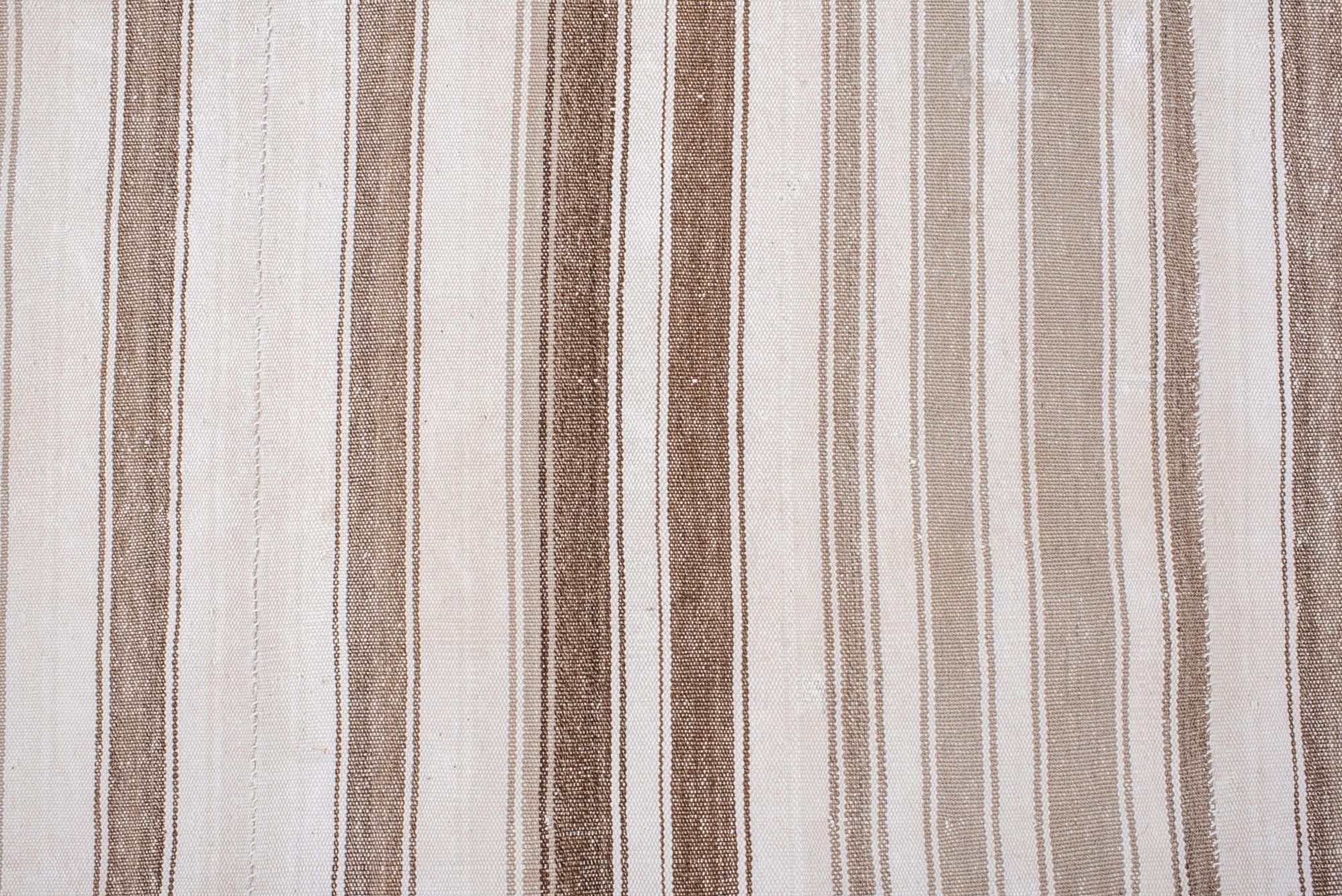 Noué à la main Kilim vintage avec rayures crème, Brown et Taupe en vente