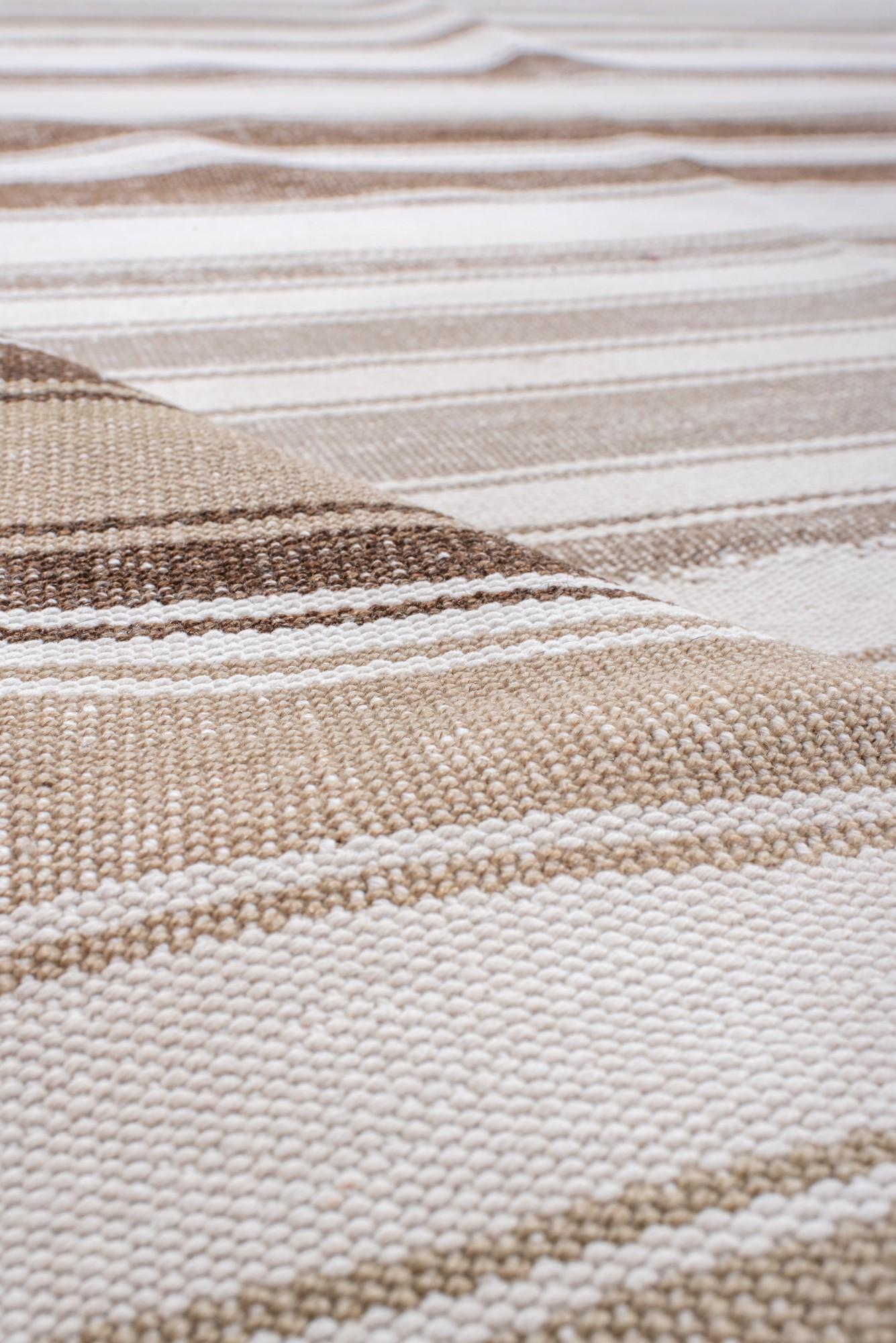 Laine Kilim vintage avec rayures crème, Brown et Taupe en vente