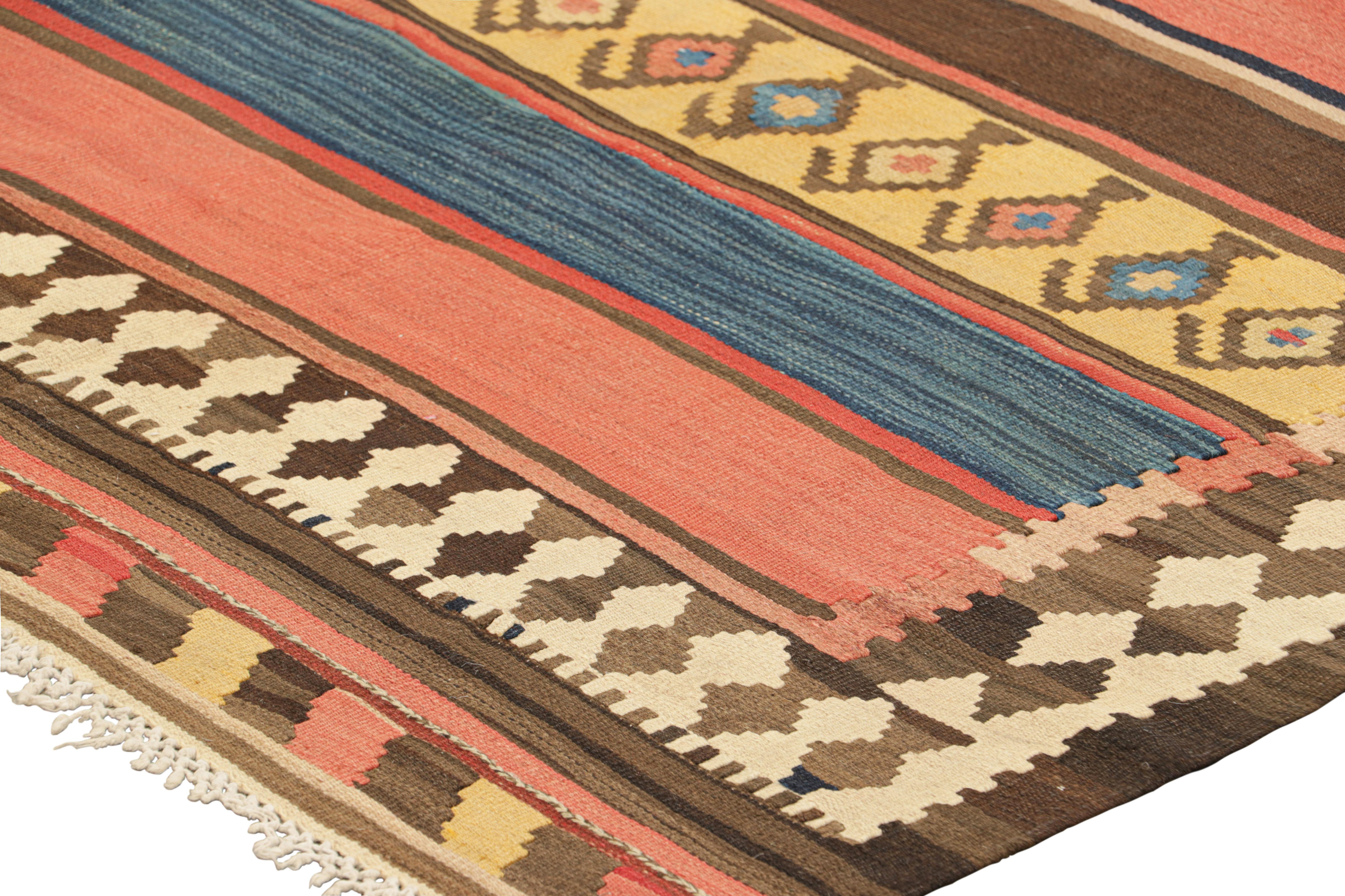 Kilim vintage con rayas y motivos geométricos, de Rug & Kilim en Bueno estado para la venta en Long Island City, NY