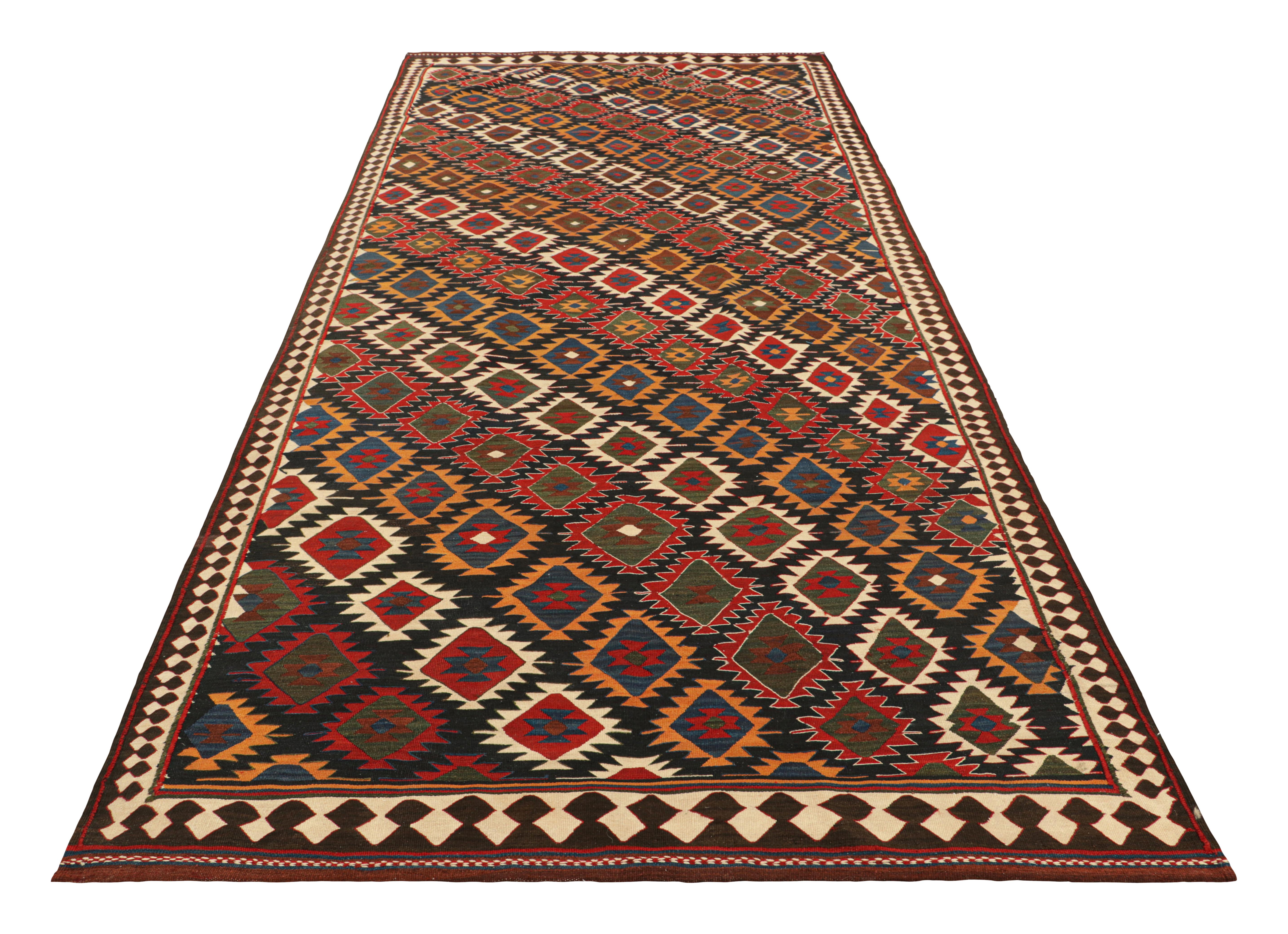 Kilim vintage con motivos geométricos tribales, de Rug & Kilim Tejido a mano en venta